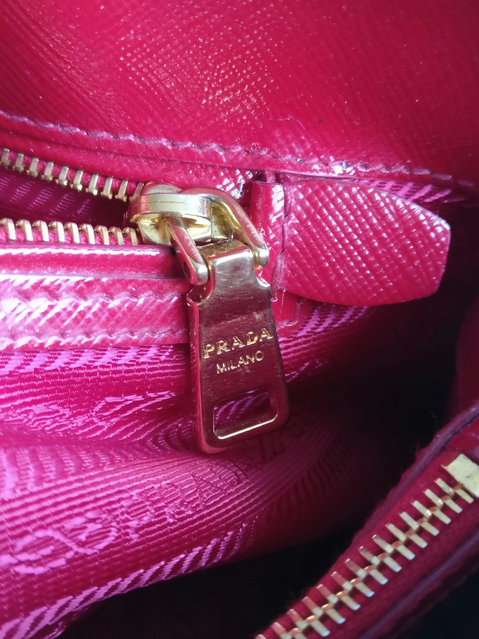 Prada Saffiano Lux Promenade Vernice Alma 25 small