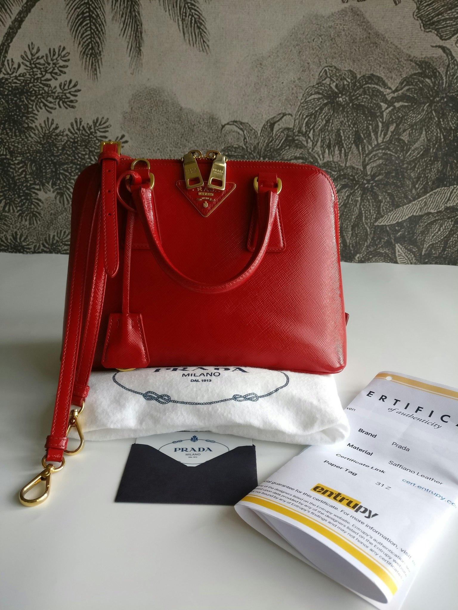 Prada Saffiano Lux Promenade Vernice Alma 25 small