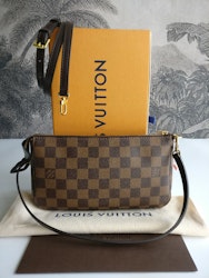 Louis Vuitton Pochette Accessoires damier ebene