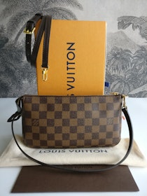 Louis Vuitton Pochette Accessoires damier ebene