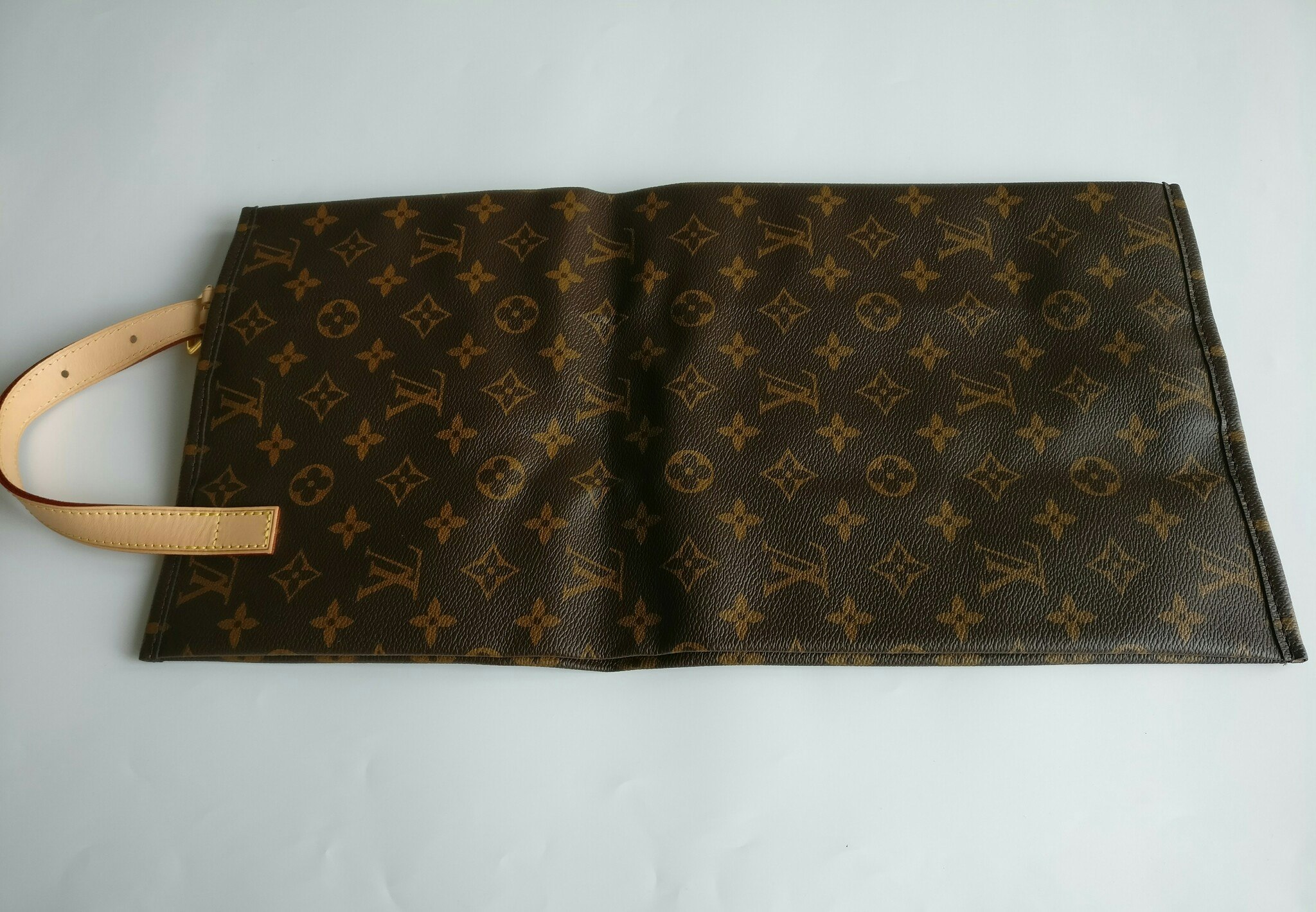 Louis Vuitton Shoe Pouch Dopp Kit