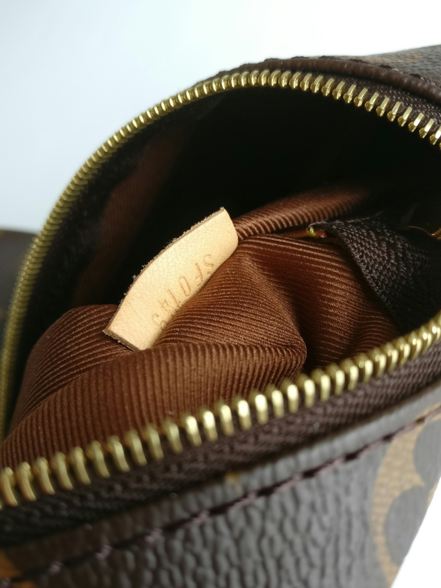 Louis Vuitton Shoe Pouch Dopp Kit