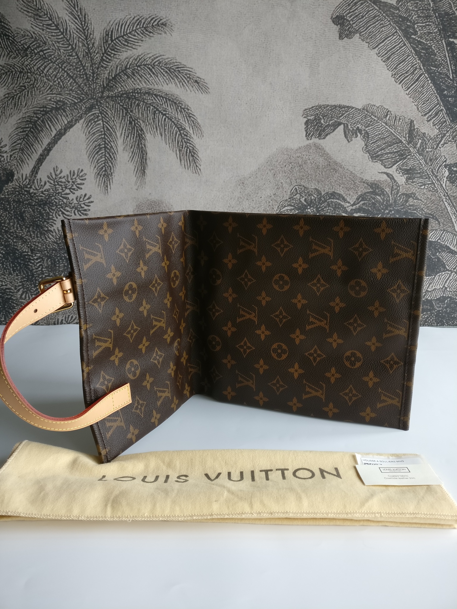 Louis Vuitton Shoe Pouch Dopp Kit