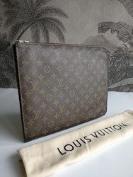 Louis Vuitton Poche Documents