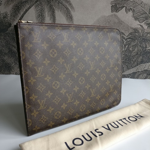 Louis Vuitton Poche Documents