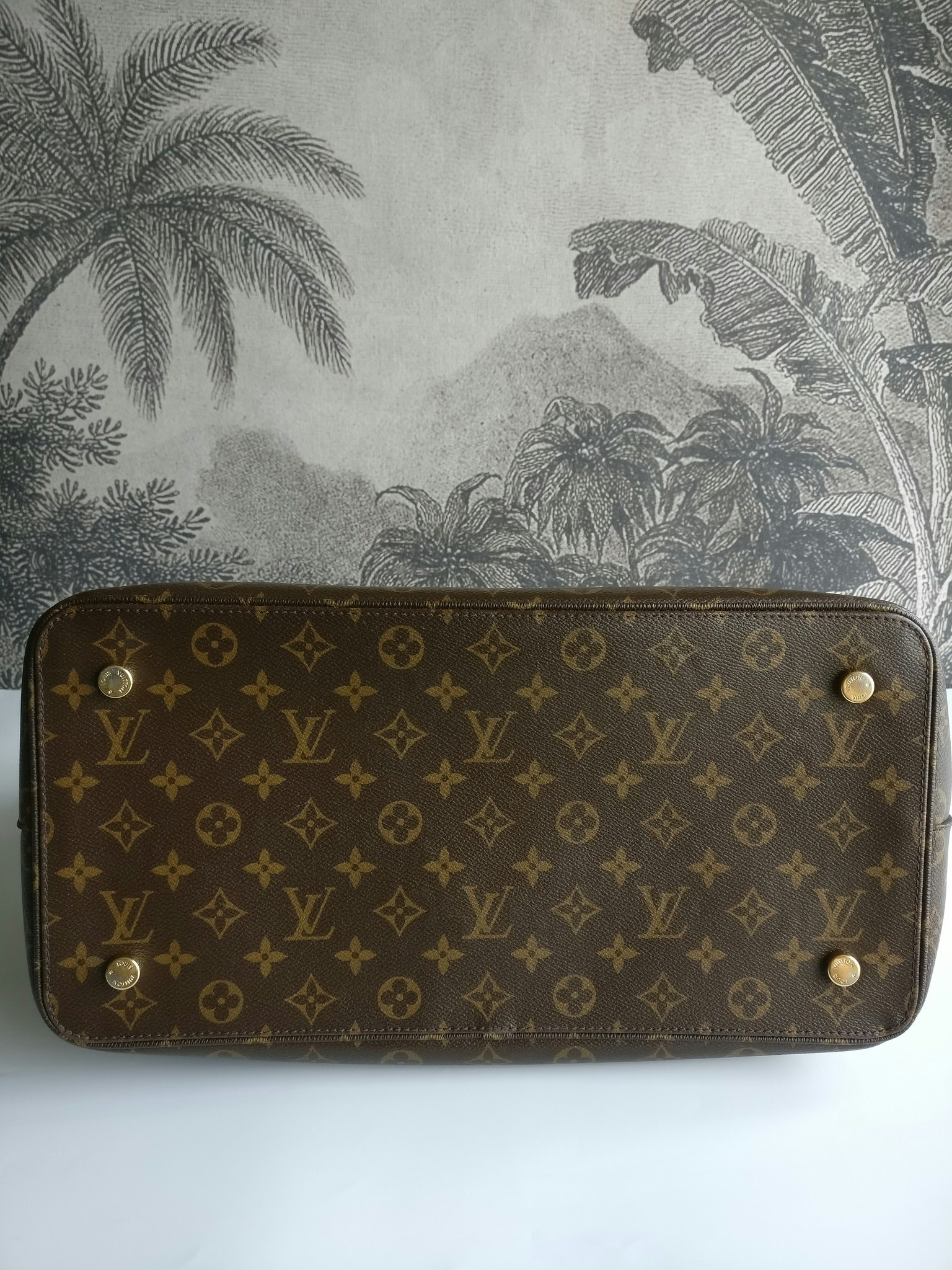 Louis Vuitton LockIt GM Reinvented