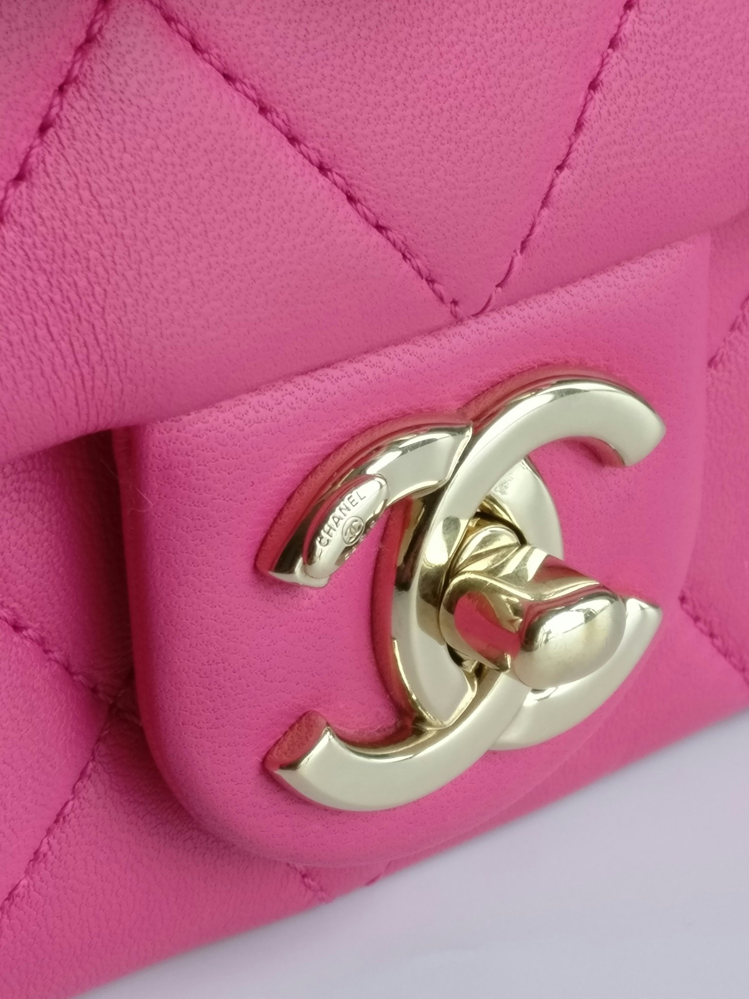 Chanel Elegant Chain Bag
