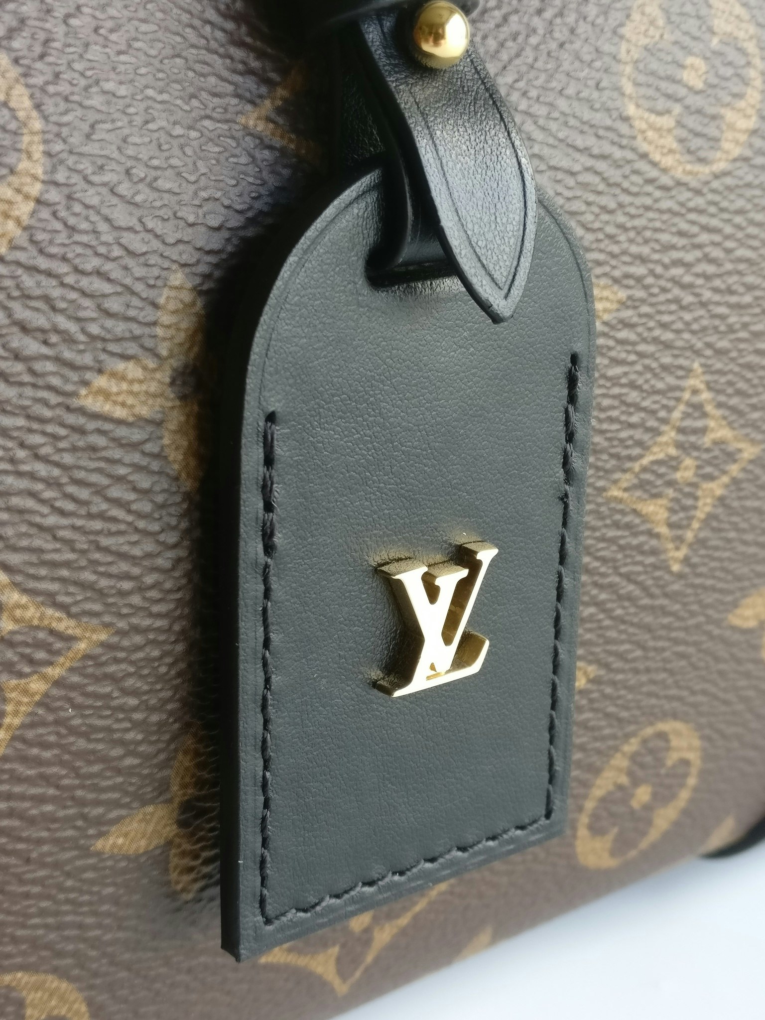 Louis Vuitton Petite Malle Souple