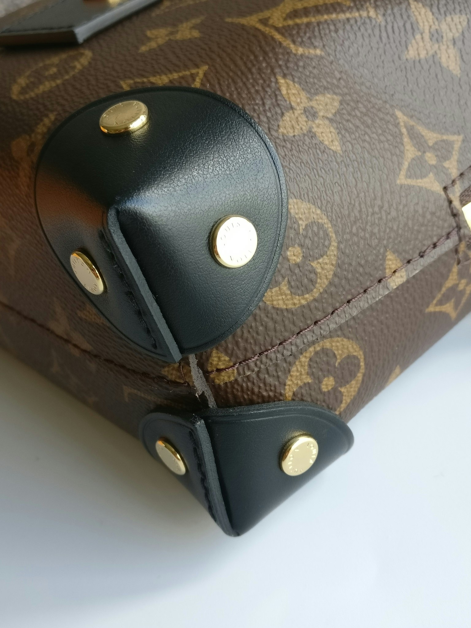 Louis Vuitton Petite Malle Souple