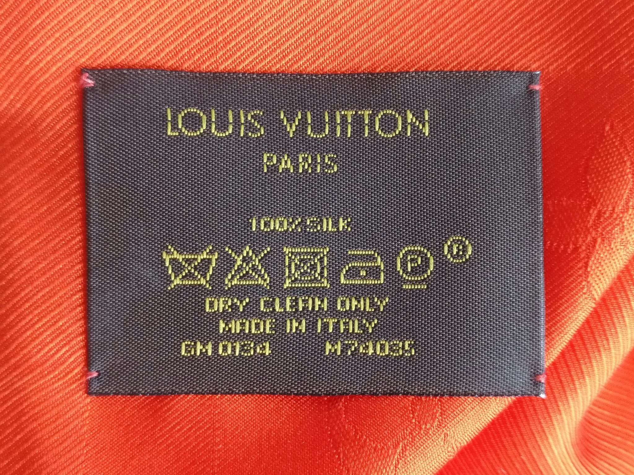 Louis Vuitton Silk Scarf Monogram, Clean, With Tags