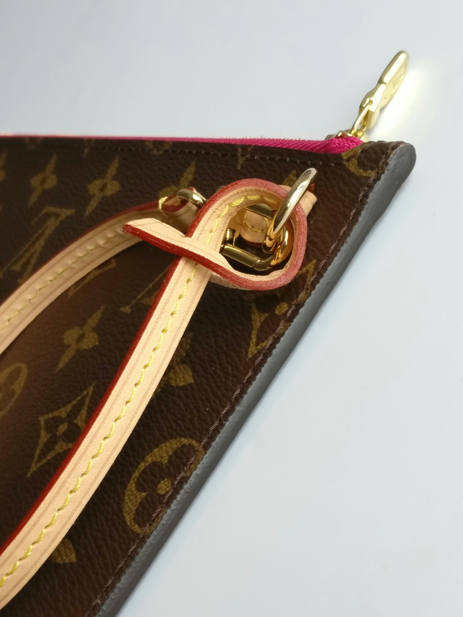 Louis Vuitton Neverfull MM pochette pivoine