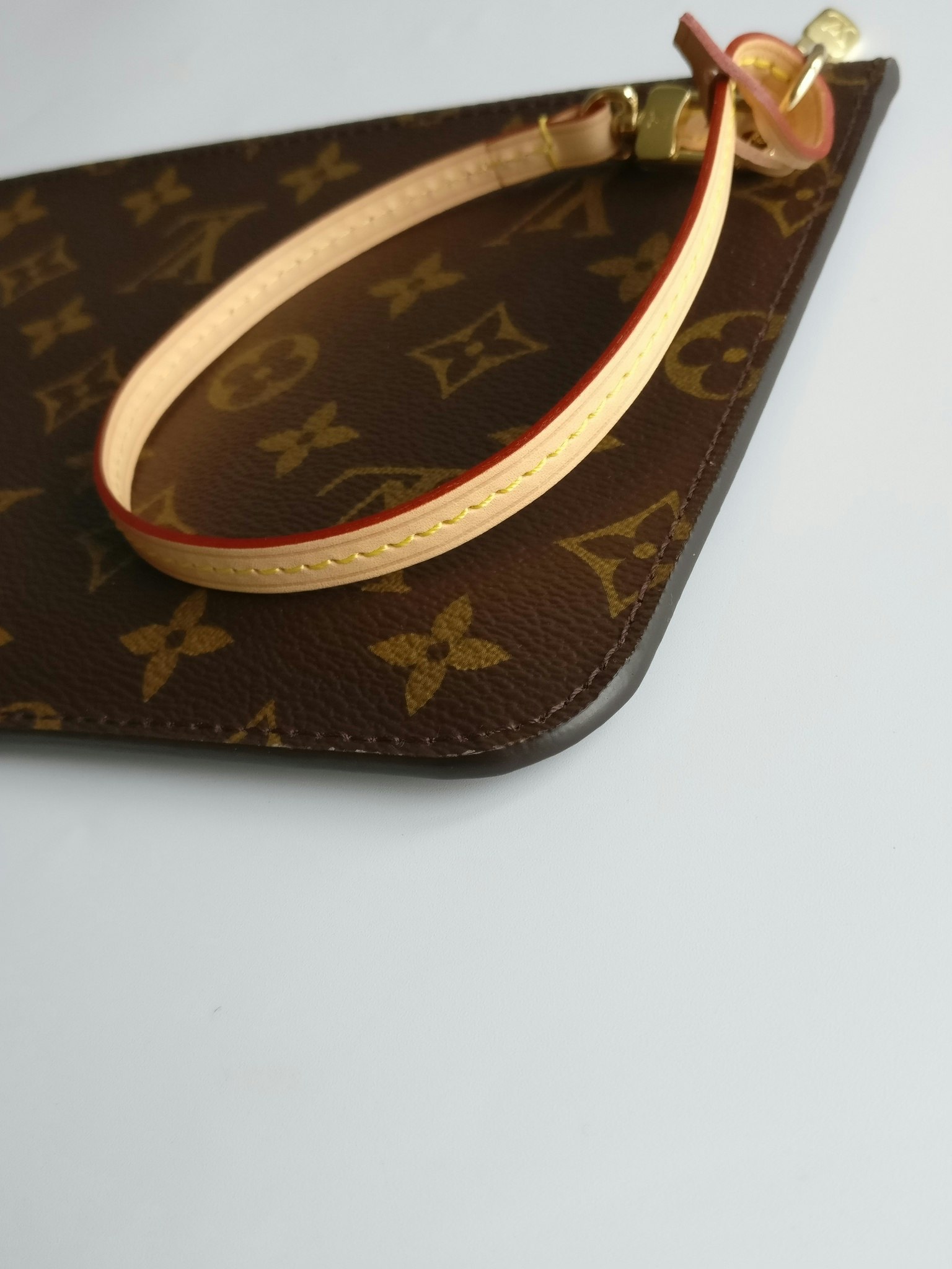 Louis Vuitton Neverfull MM pochette pivoine