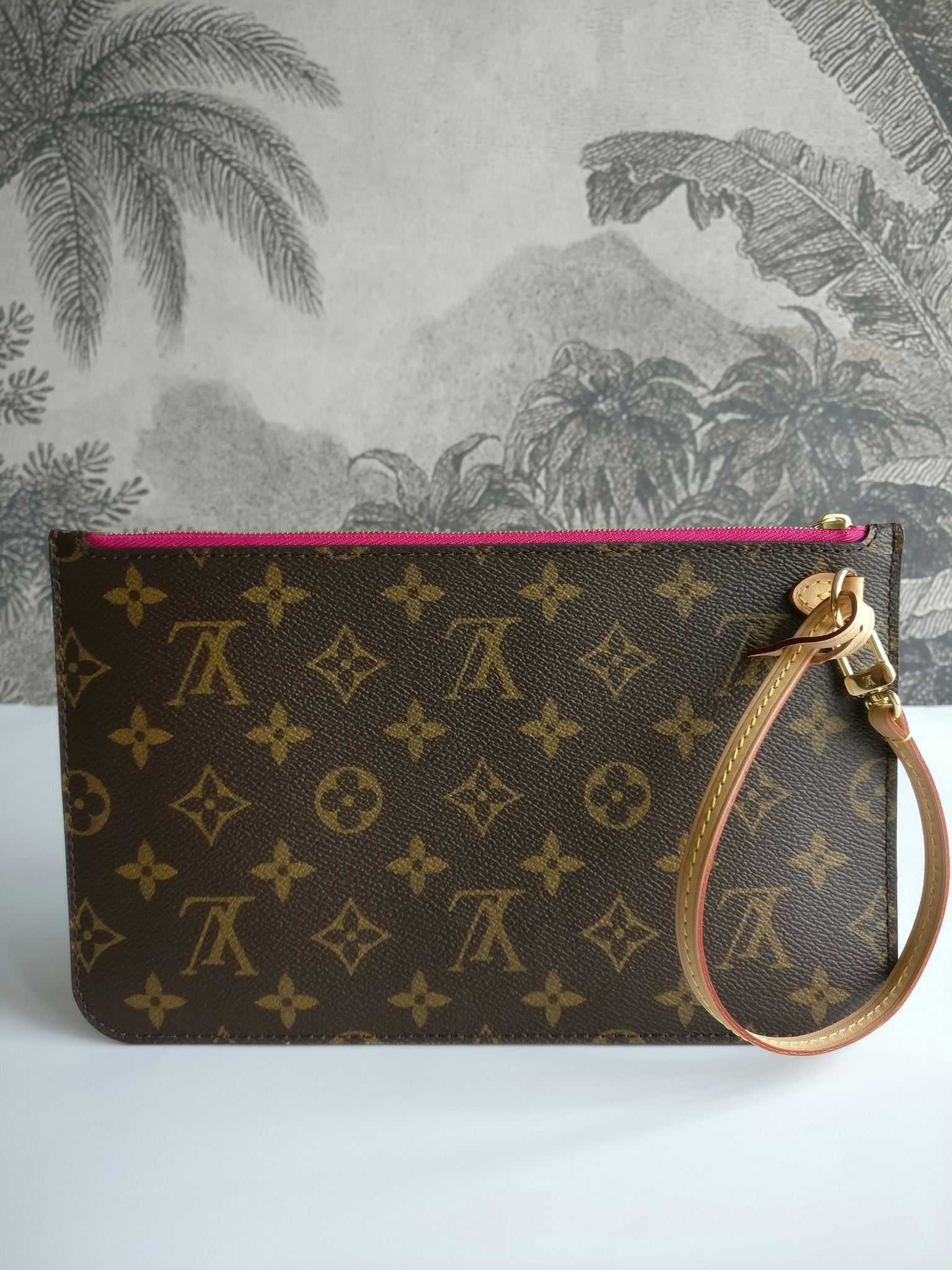 Louis Vuitton Neverfull MM pochette pivoine