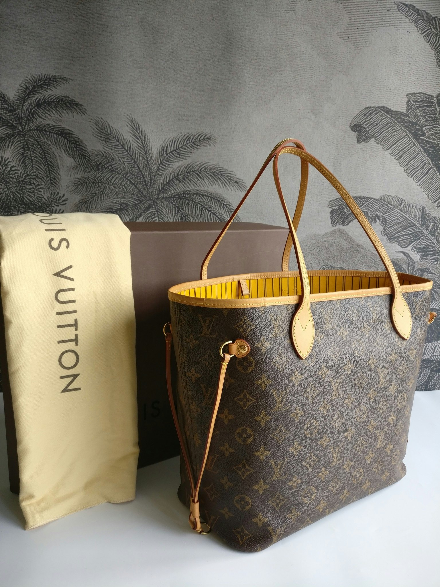 Louis Vuitton Neverfull MM mimosa limited edition