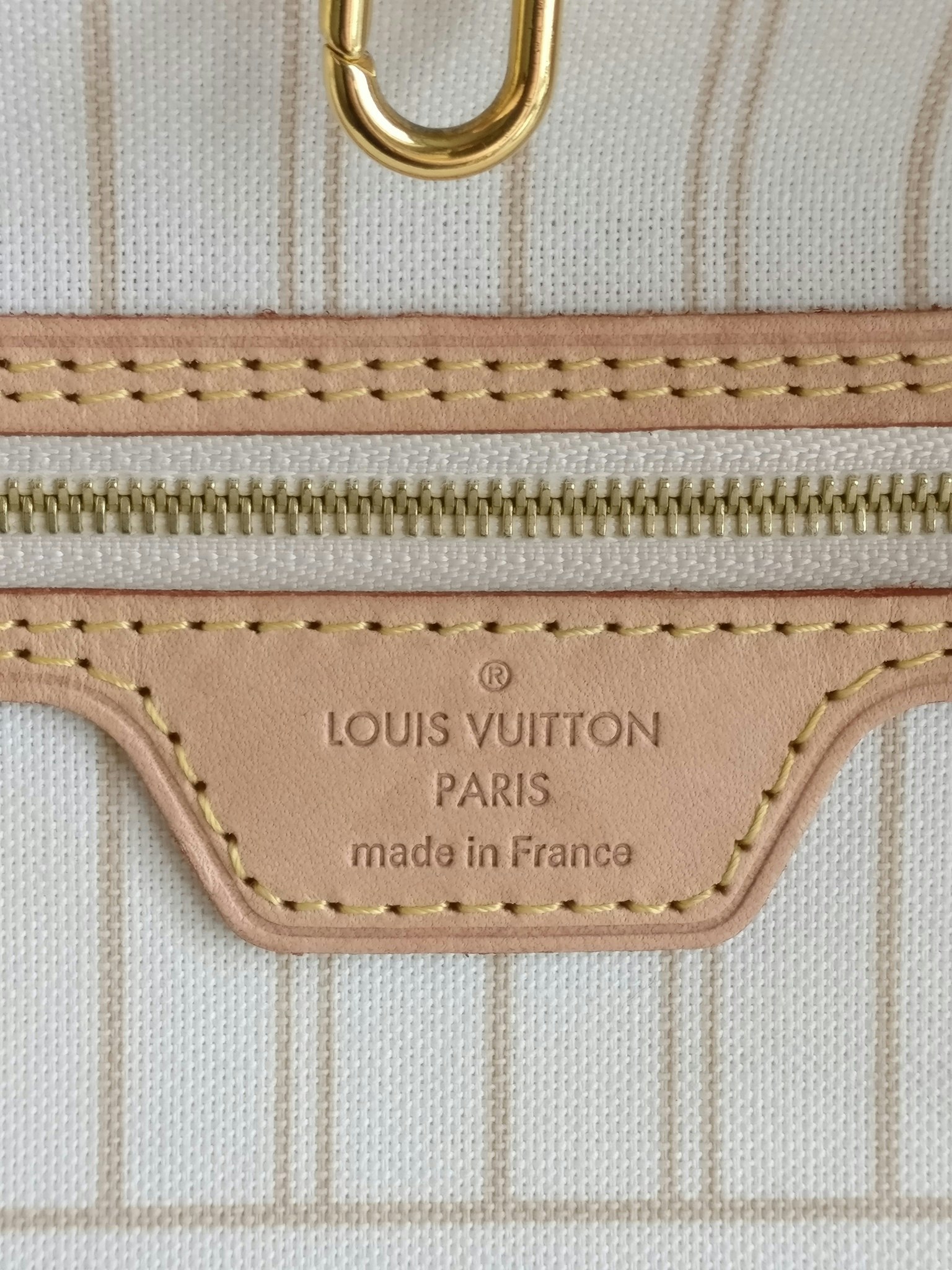 Corner wear on neverfull : r/Louisvuitton