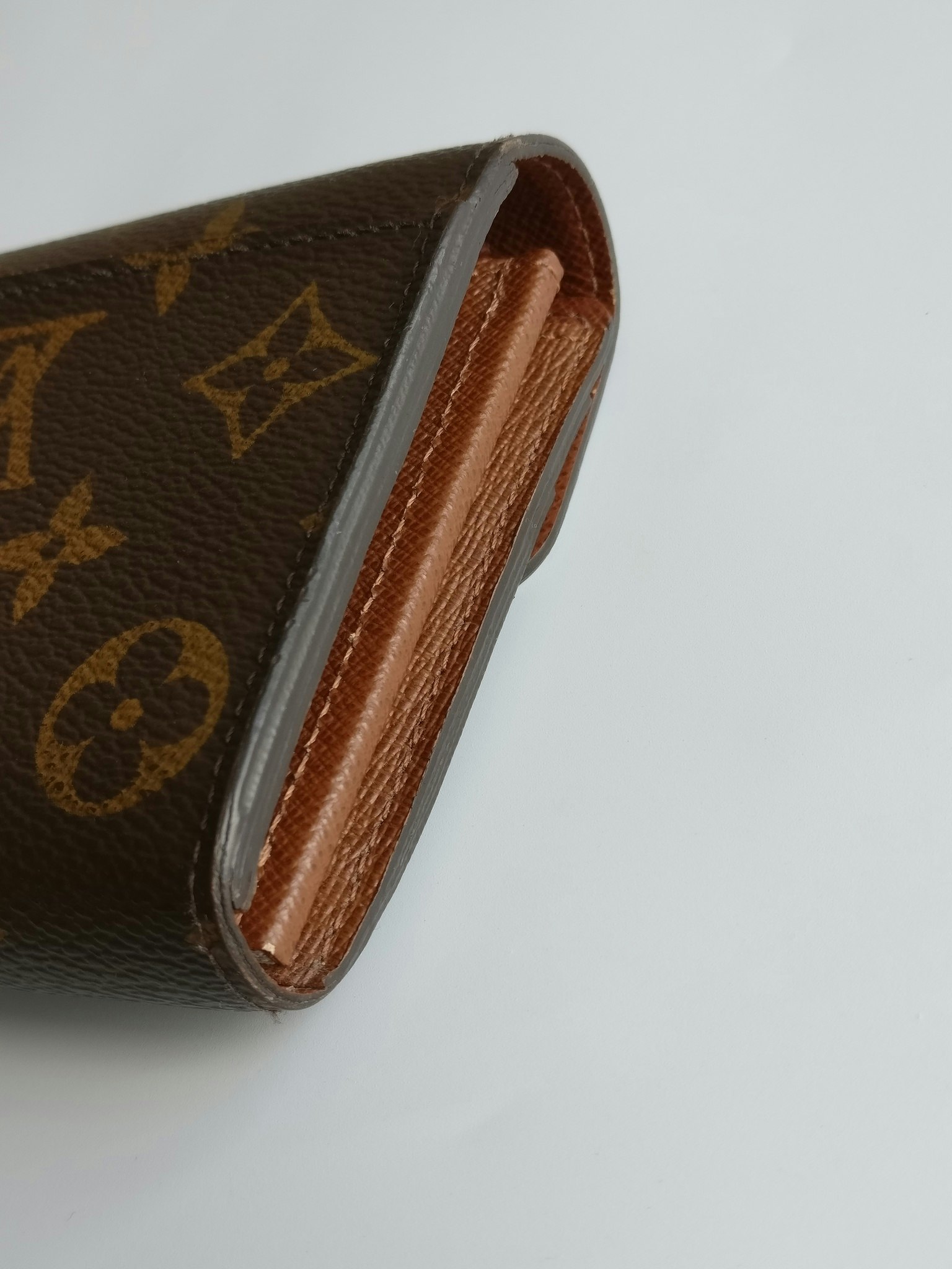 Louis Vuitton Sarah Wallet