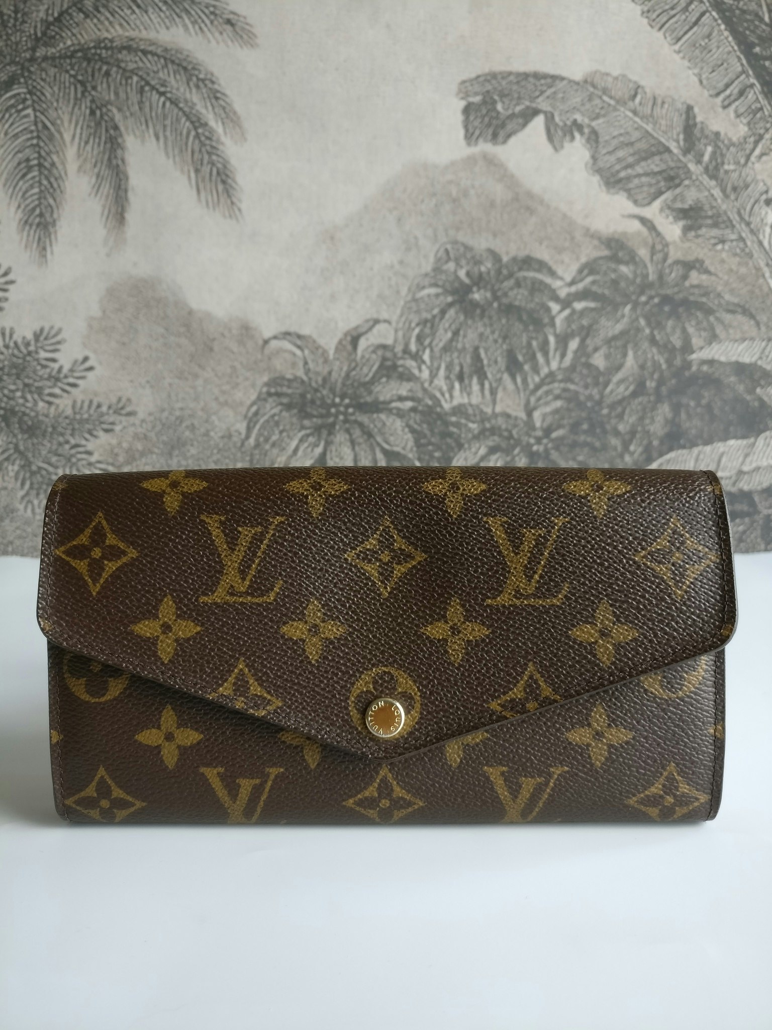 Louis Vuitton Sarah Wallet