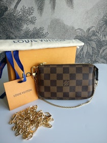 Louis Vuitton Mini Pochette Accessories Damier Ebene