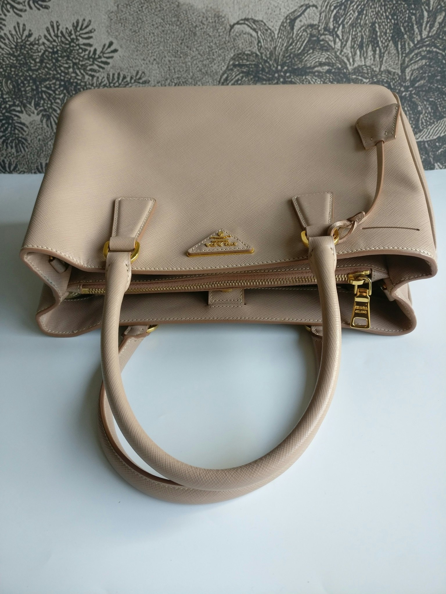 Prada L Saffiano Lux Cammeo