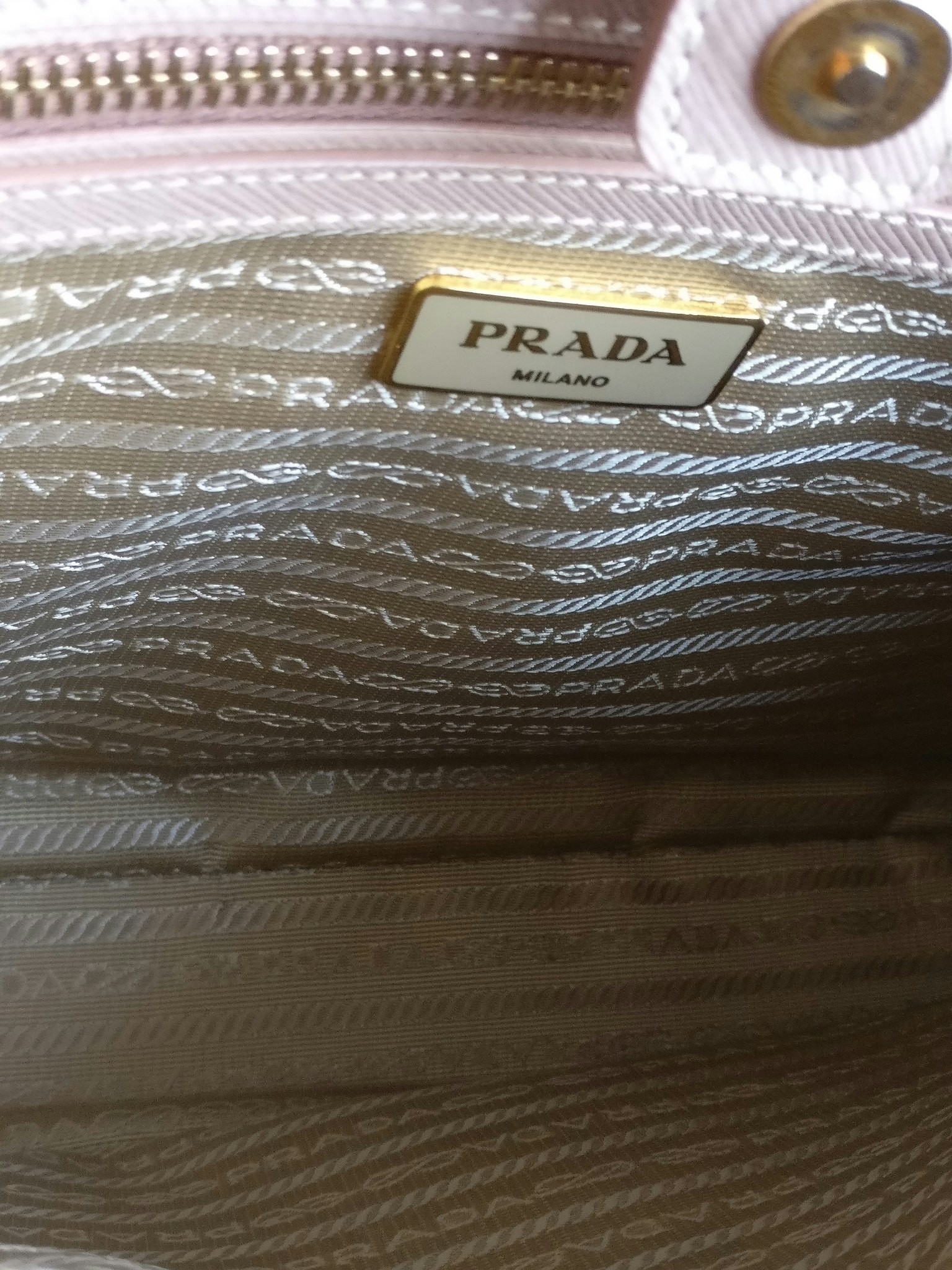 Prada L Saffiano Lux Cammeo