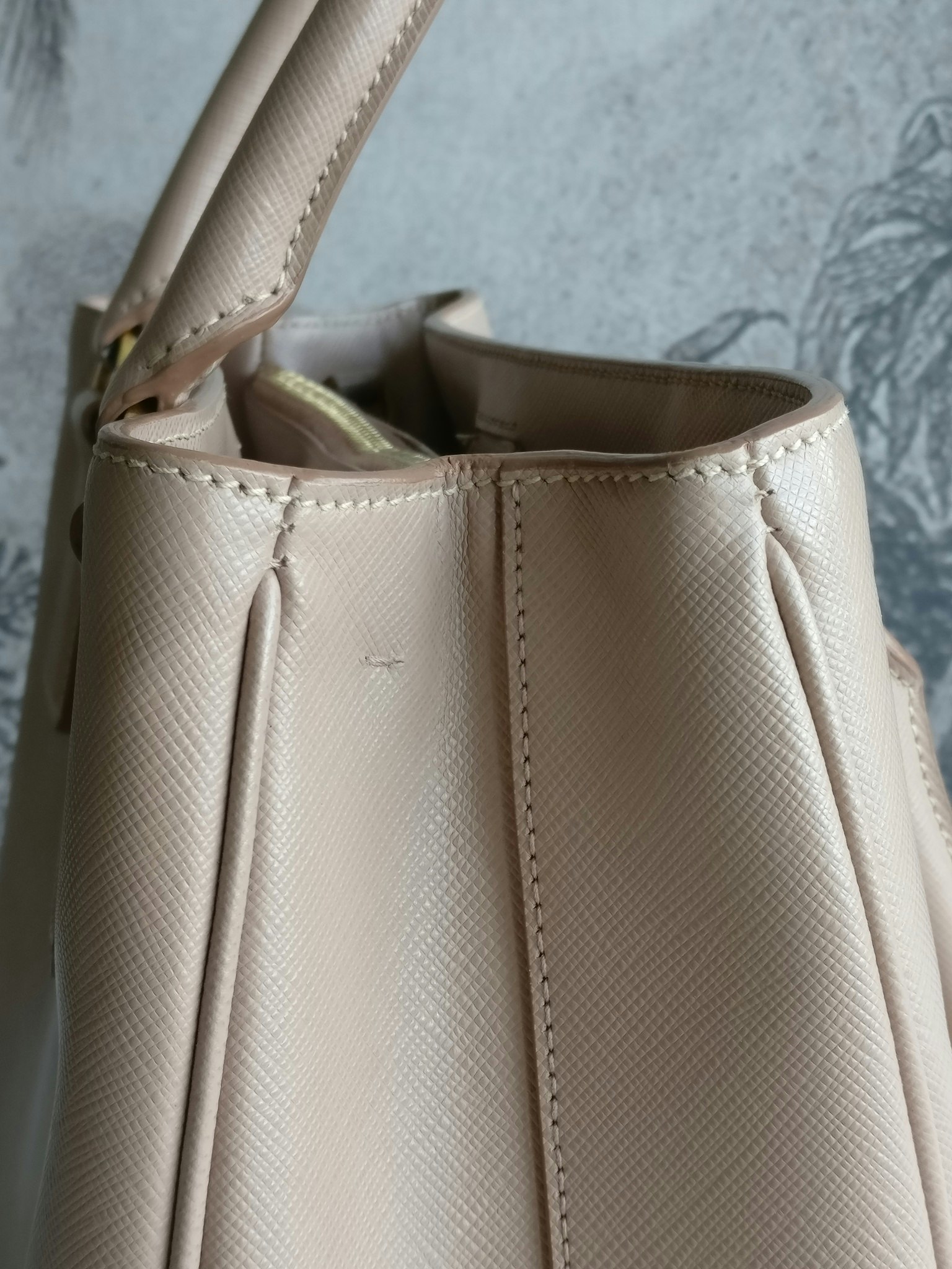 Prada L Saffiano Lux Cammeo