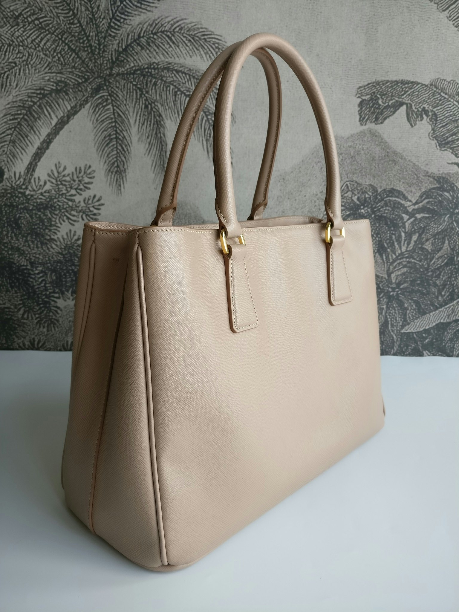 Prada L Saffiano Lux Cammeo