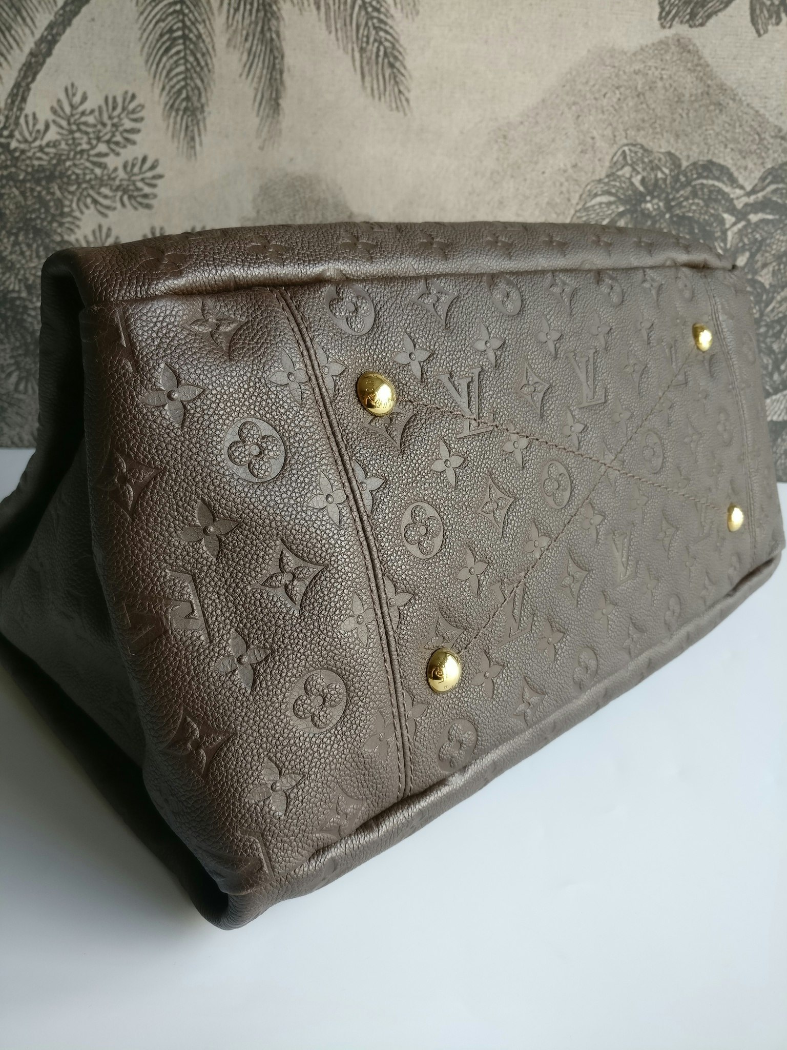 Louis Vuitton Black Monogram Empreinte Artsy MM ○ Labellov ○ Buy