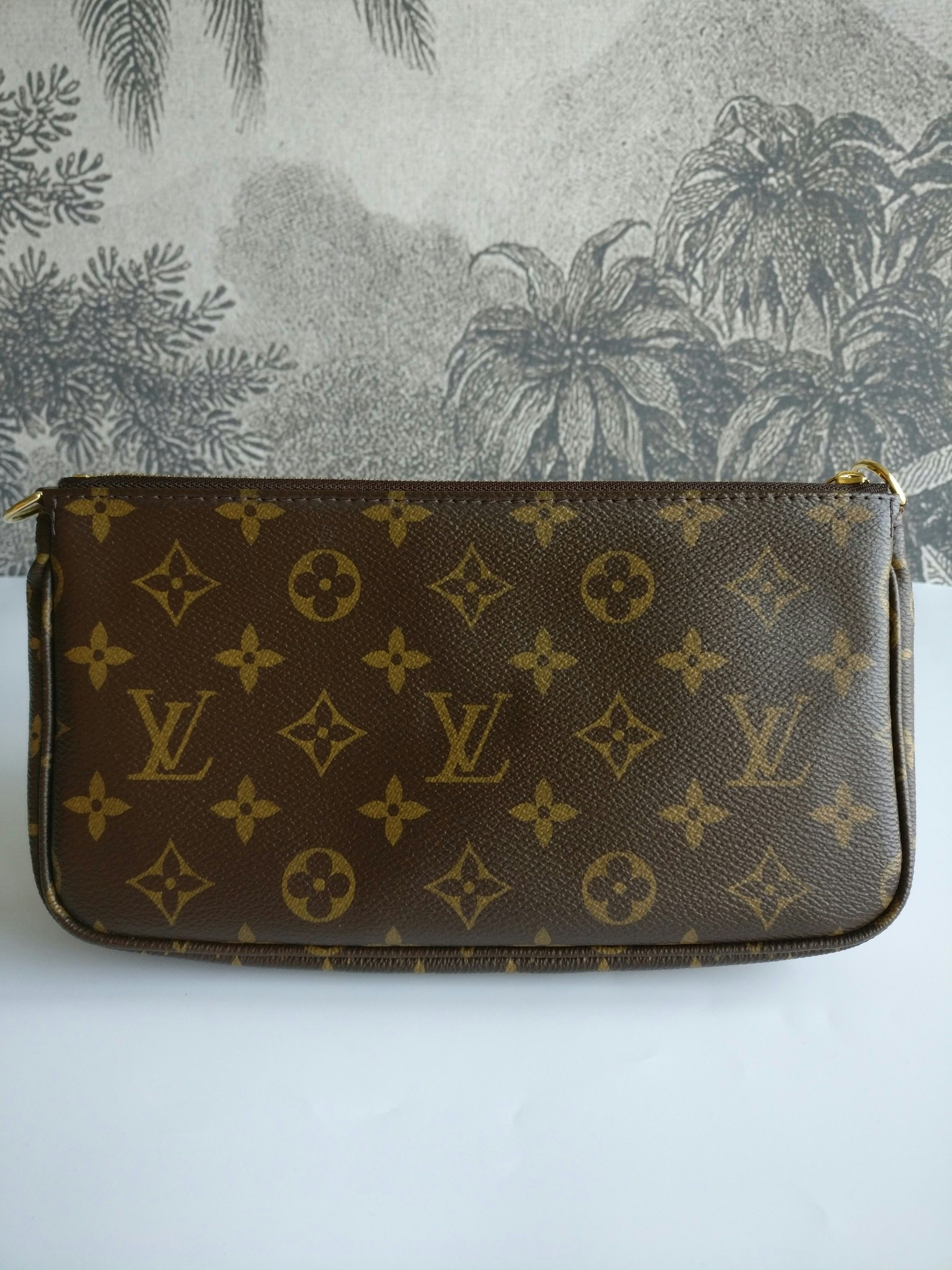 Louis Vuitton Multi Pochette Accessoires