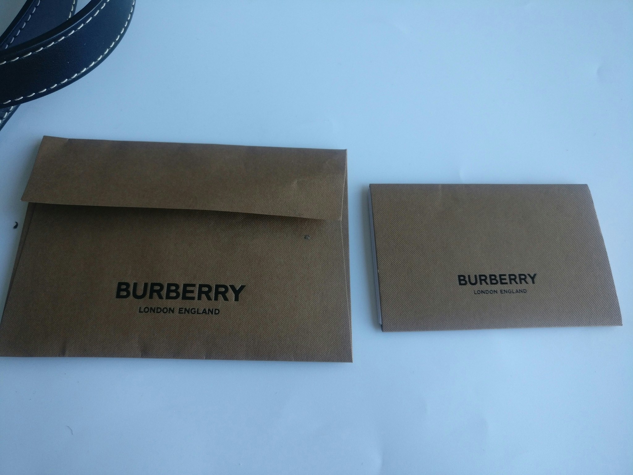 Burberry Medium Vintage Check Title tote