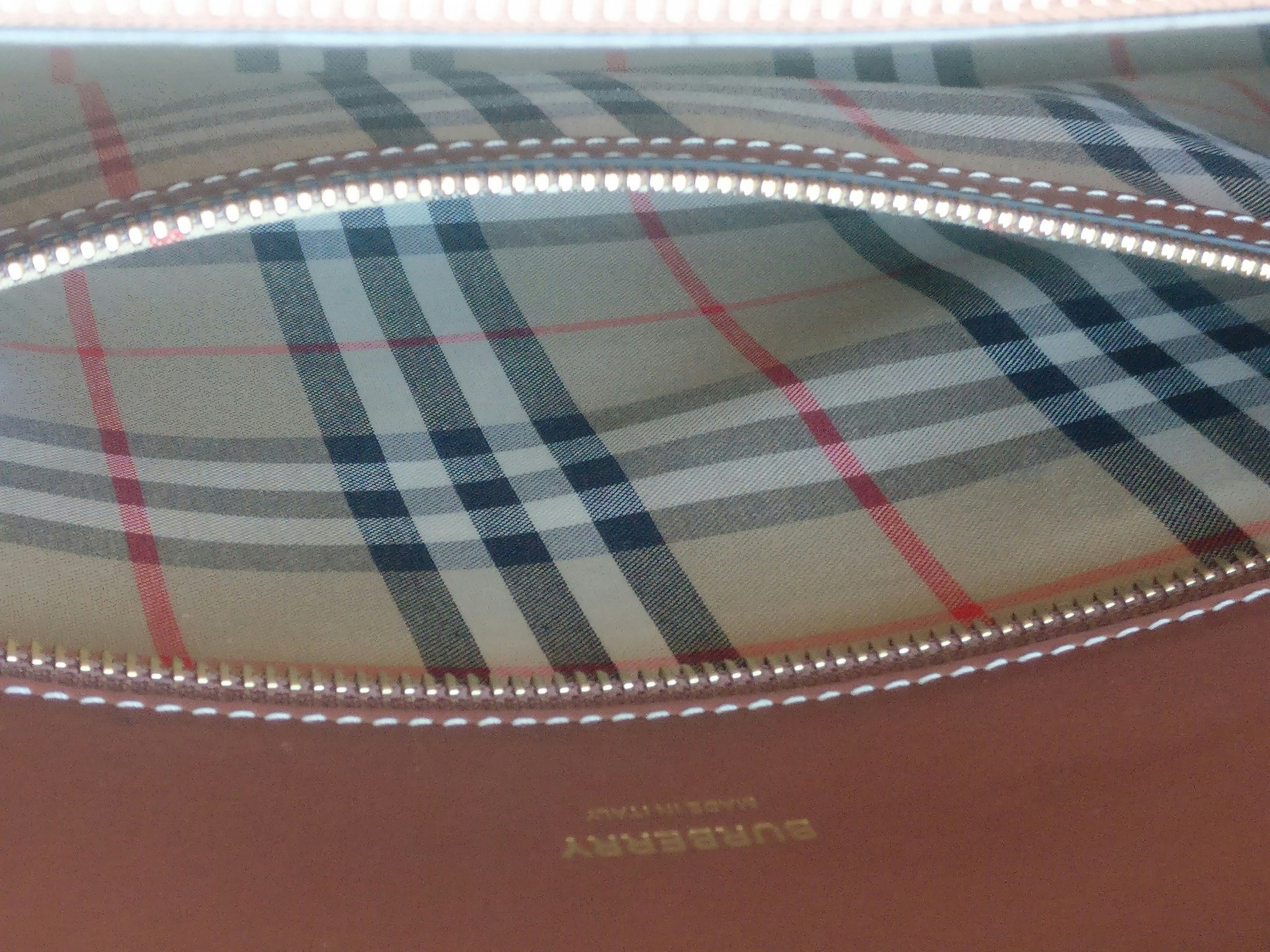 Burberry Medium Vintage Check Title tote