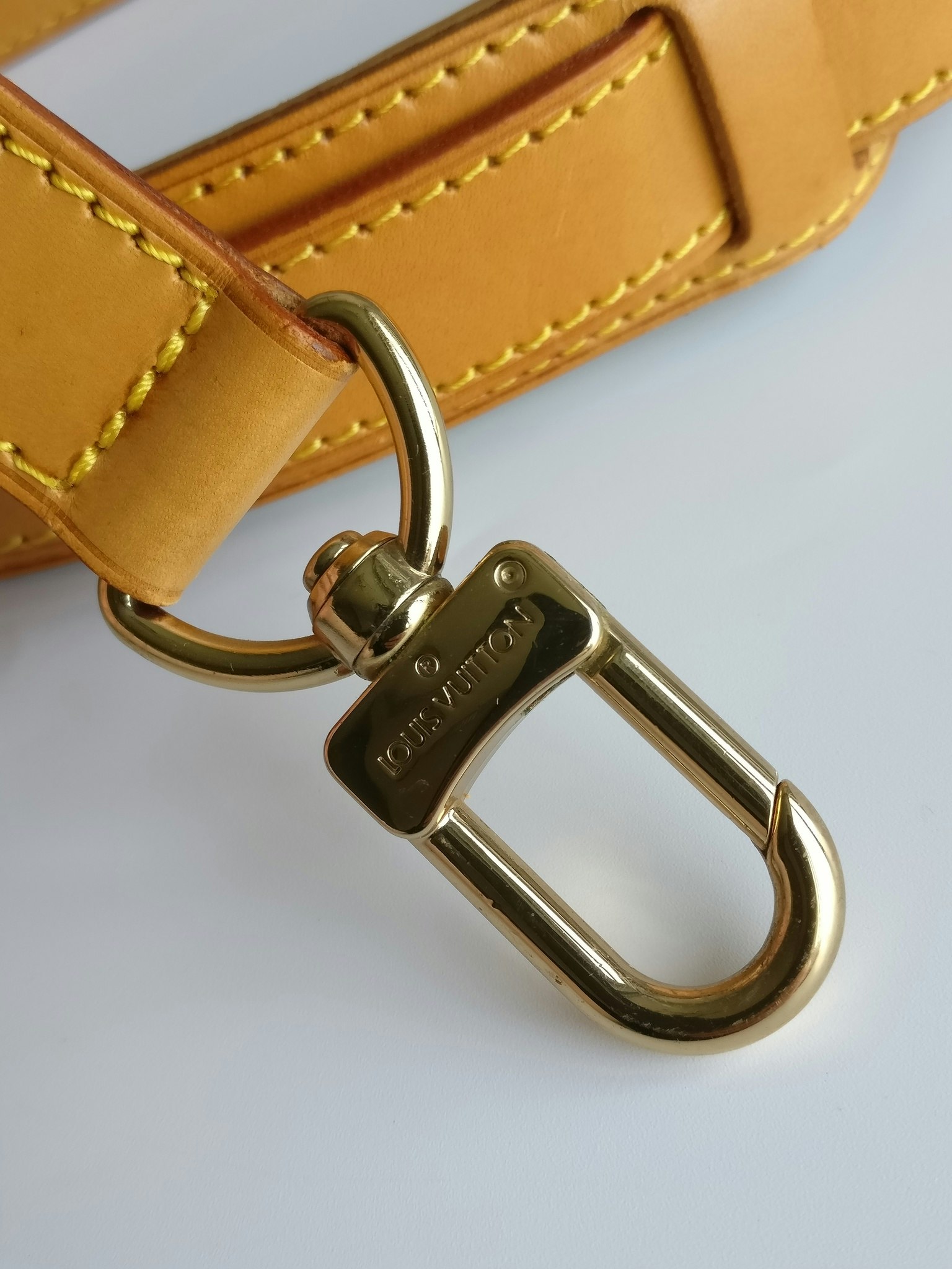 Louis Vuitton Keepall bandouliere strap