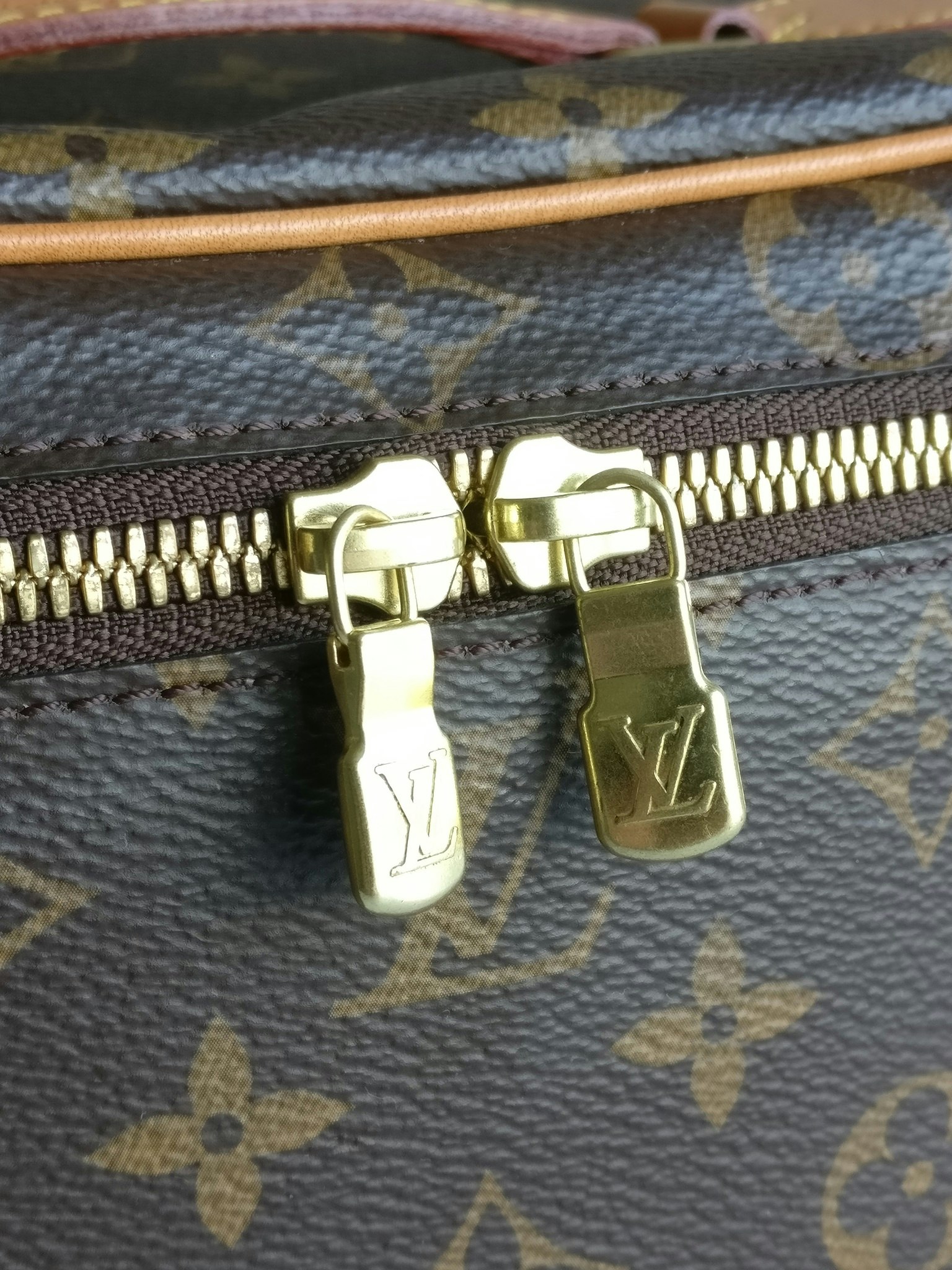 Louis Vuitton Nice BB toiletry