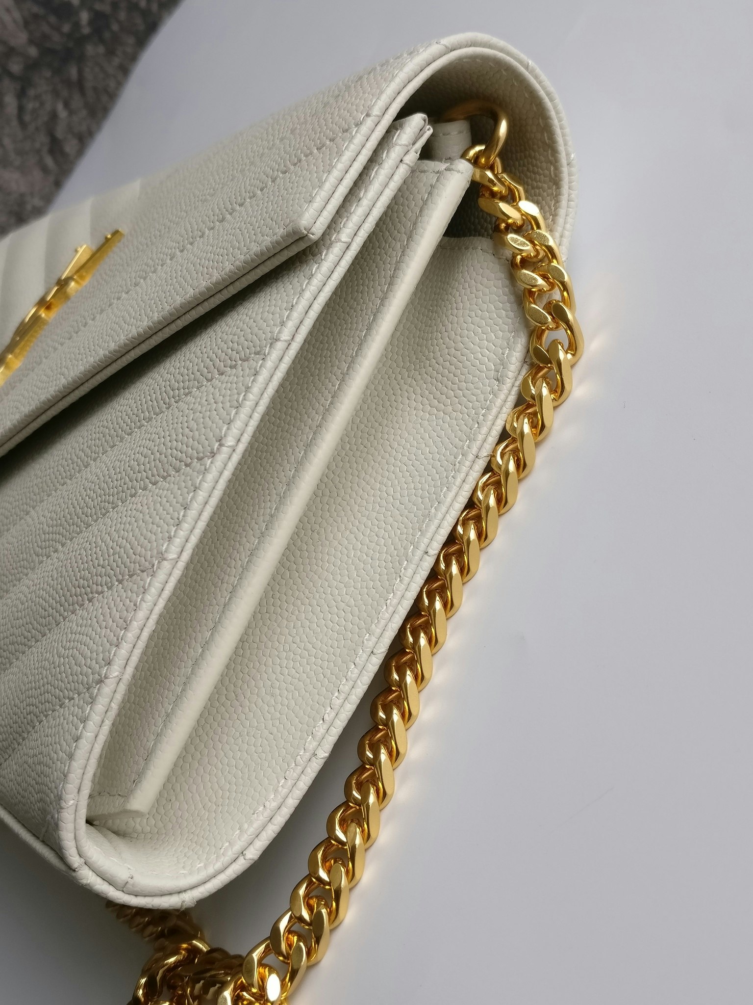 Saint Laurent Chain Wallet Crema Soft