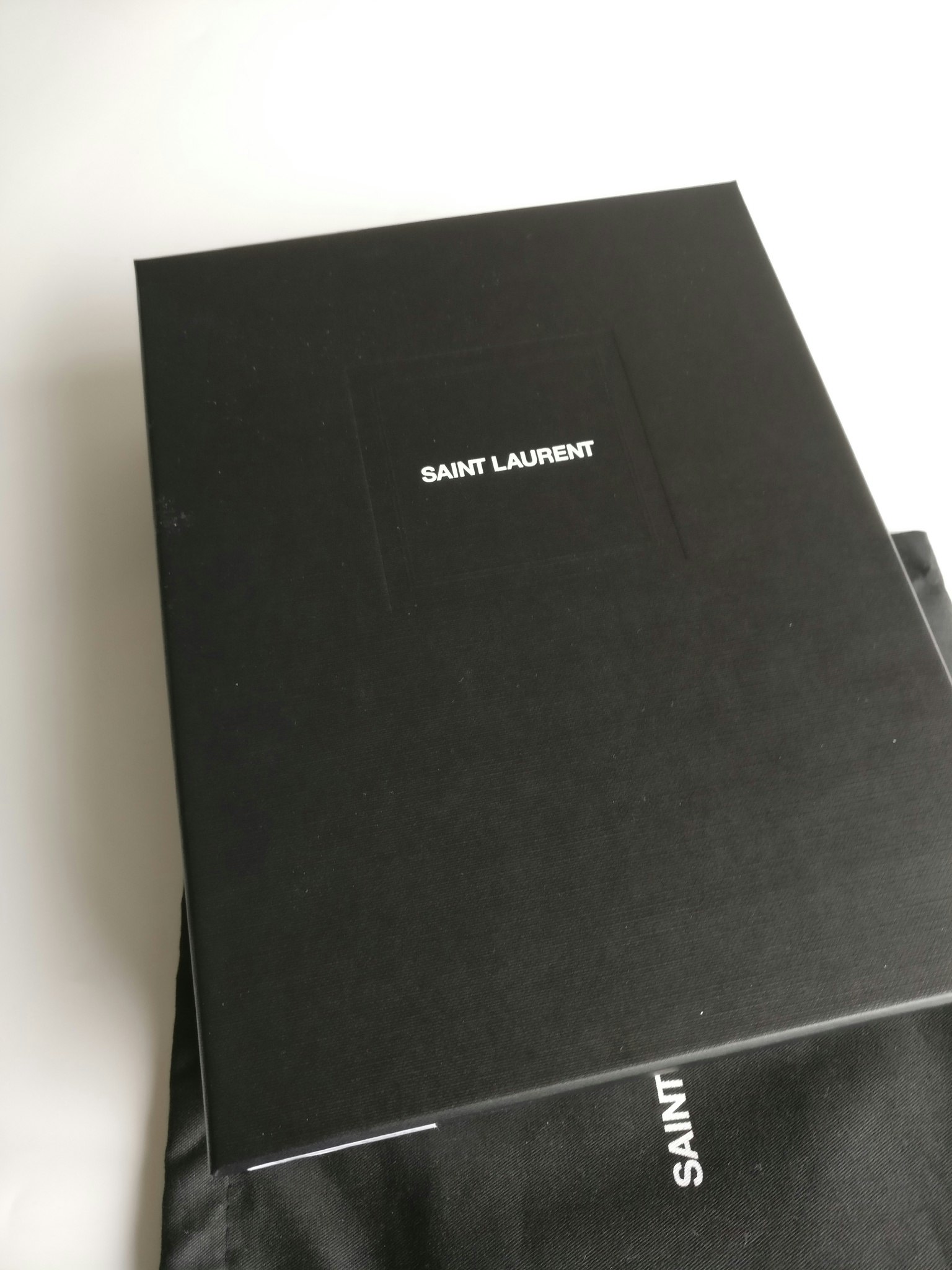 Saint Laurent Chain Wallet Crema Soft