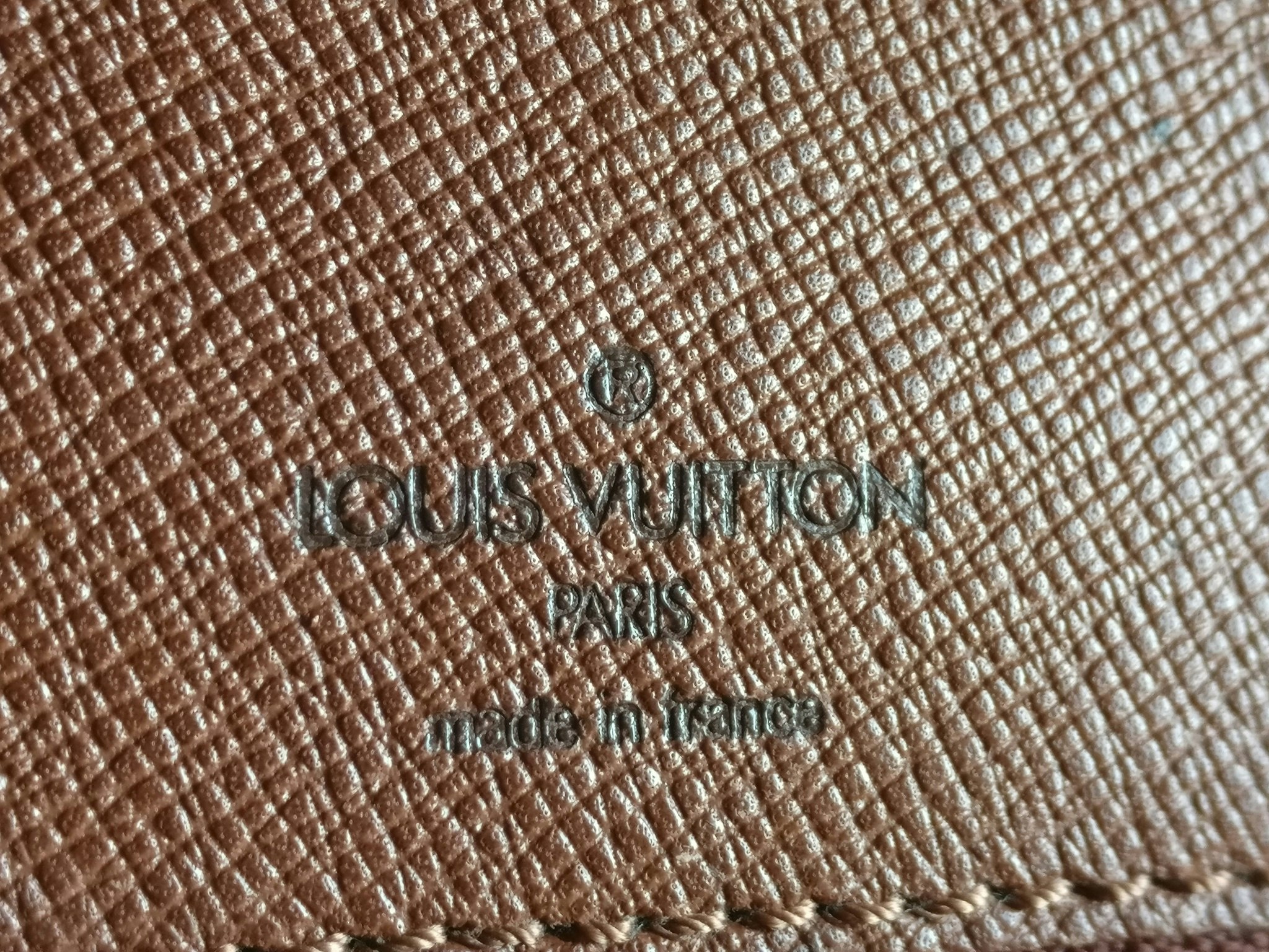 Louis Vuitton Monceau 26