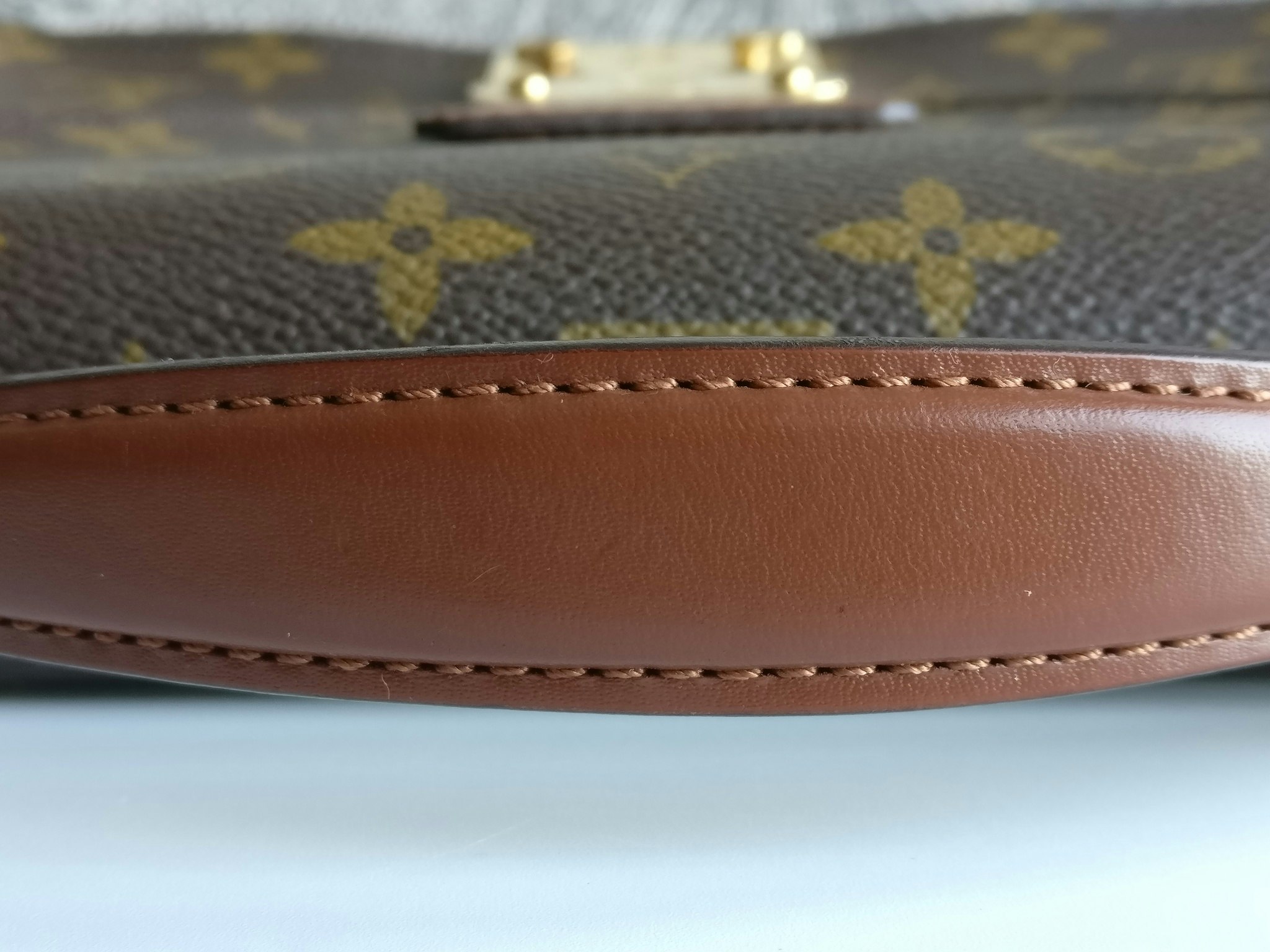 Louis Vuitton Monceau 26