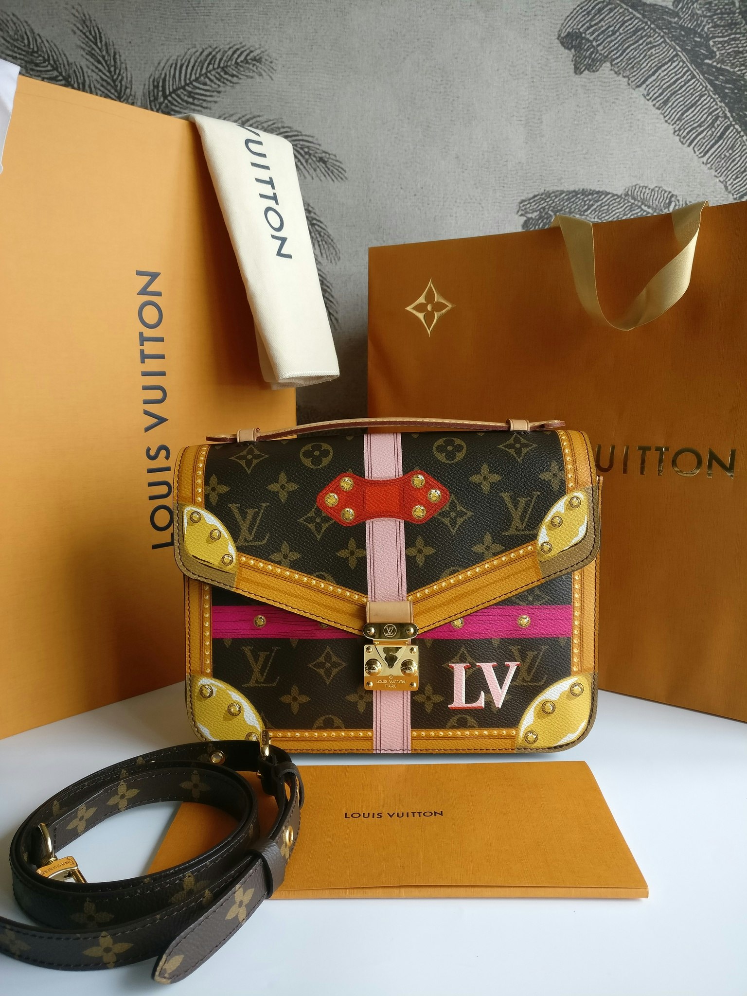 Louis Vuitton Pochette Metis Summer Trunks limited edition