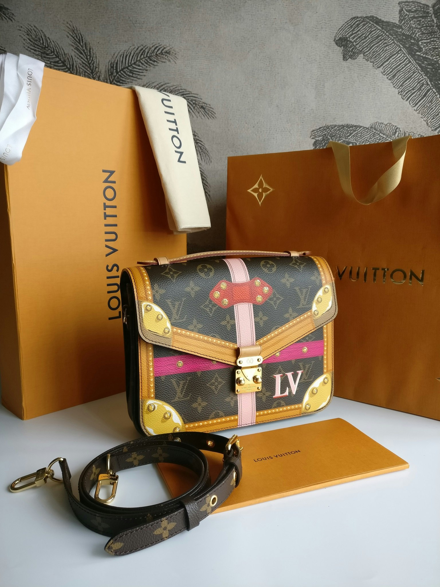 Louis Vuitton Pochette Metis Summer Trunks limited edition