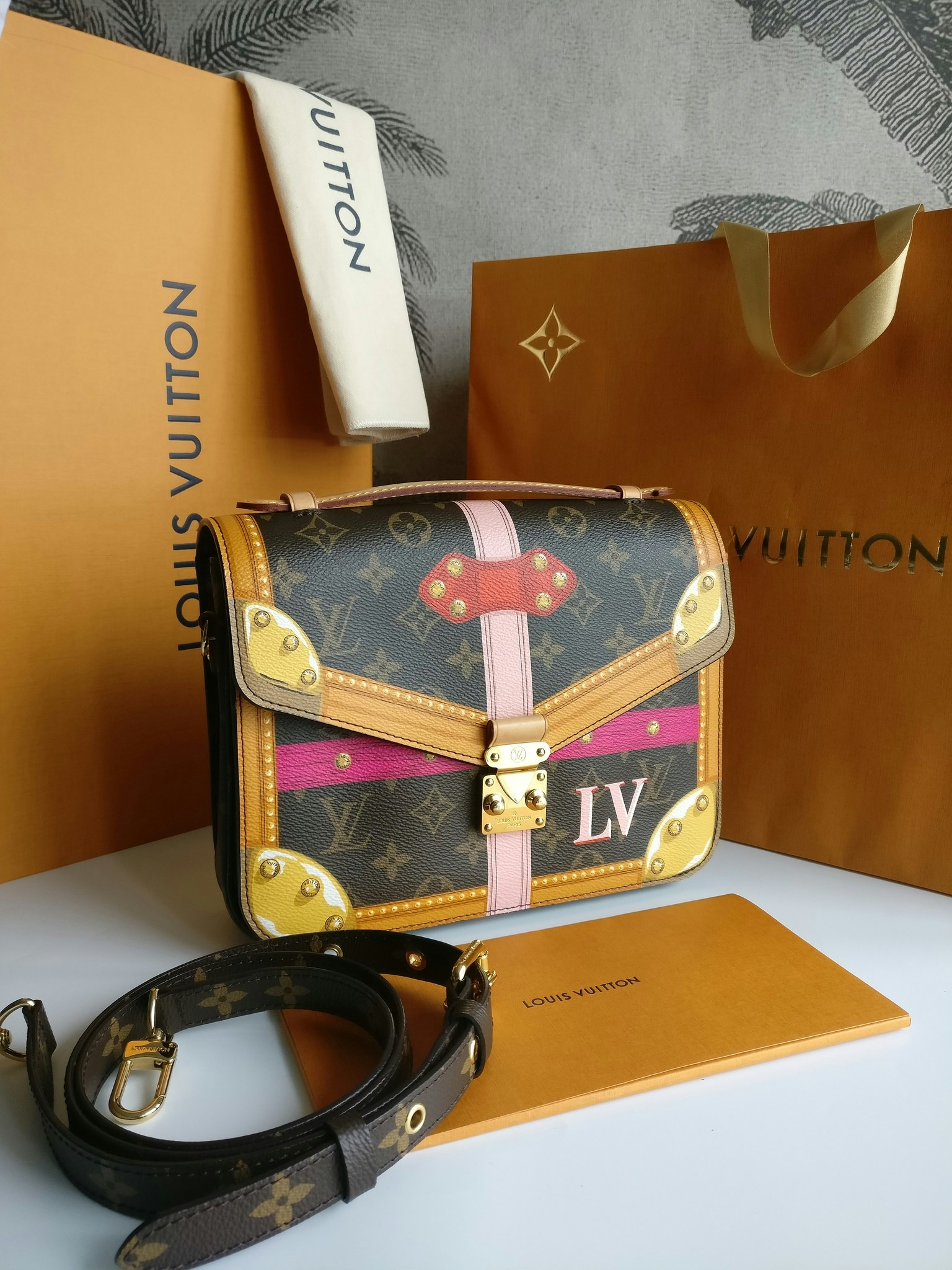 Louis Vuitton Pochette Metis Summer Trunks limited edition