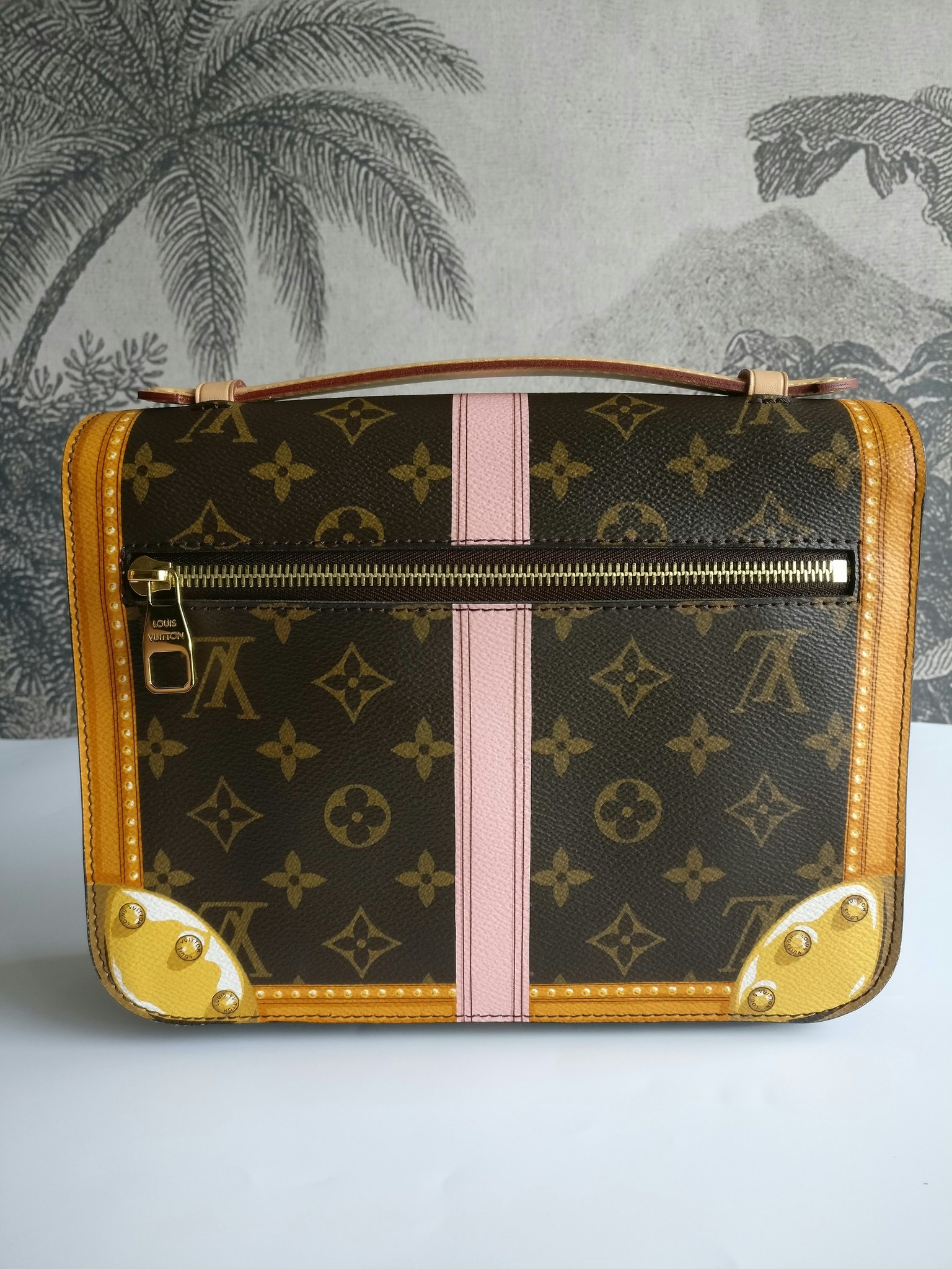 LOUIS VUITTON Monogram Summer Trunks Pochette Metis 1292566