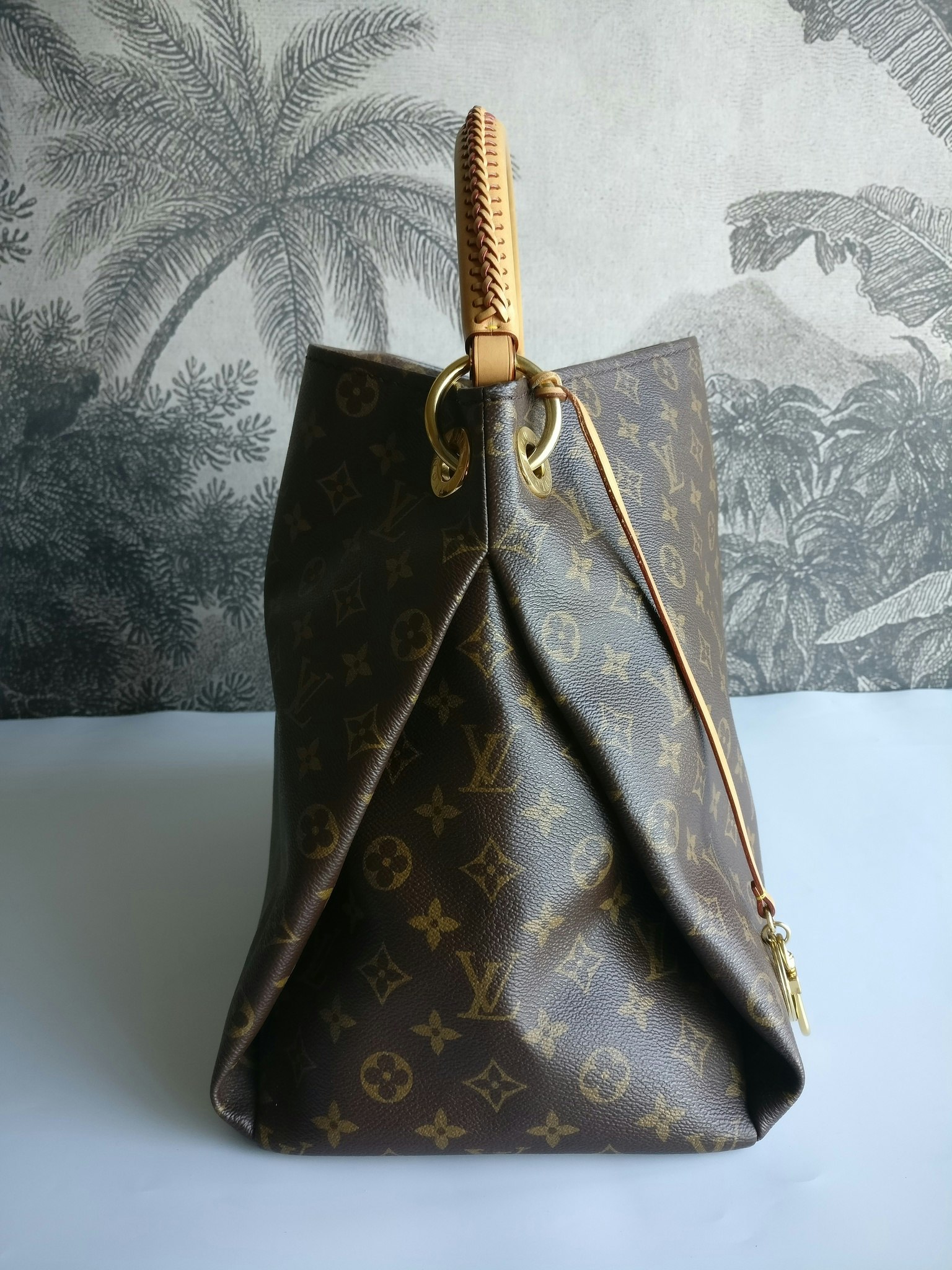 Louis Vuitton Artsy MM bag Brown Cloth ref.558102 - Joli Closet