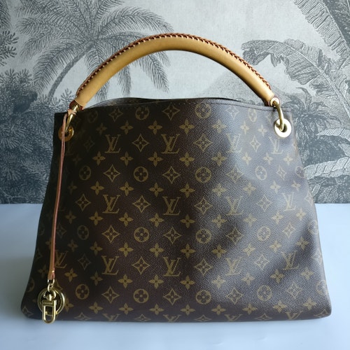 Louis Vuitton Artsy MM