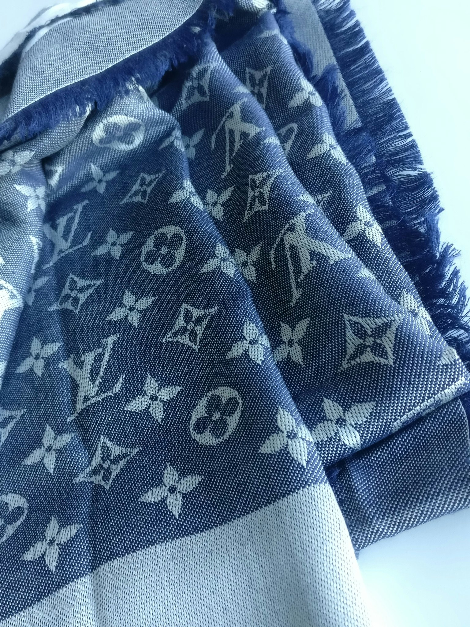 Louis Vuitton Monogram Shawl Review and First Impressions - Verone,  Natural, and Blue Denim 