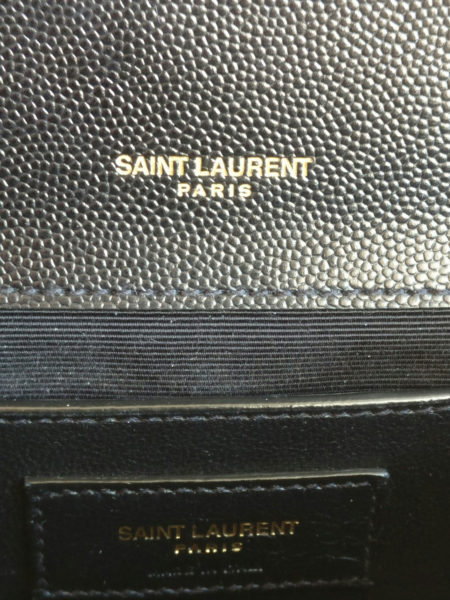 Saint Laurent Envelope Medium Grain de poudre