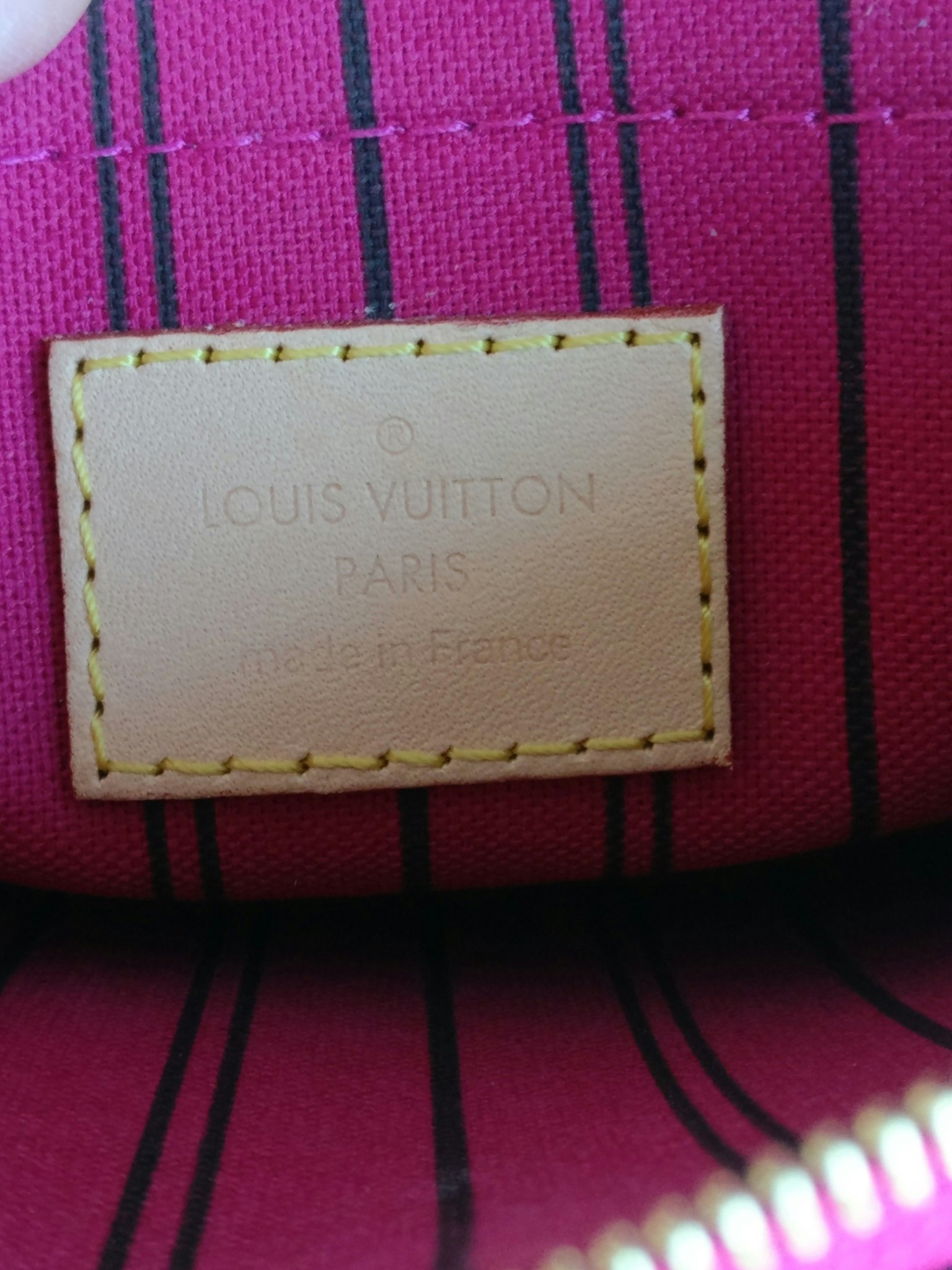 Louis Vuitton Neverfull MM pochette