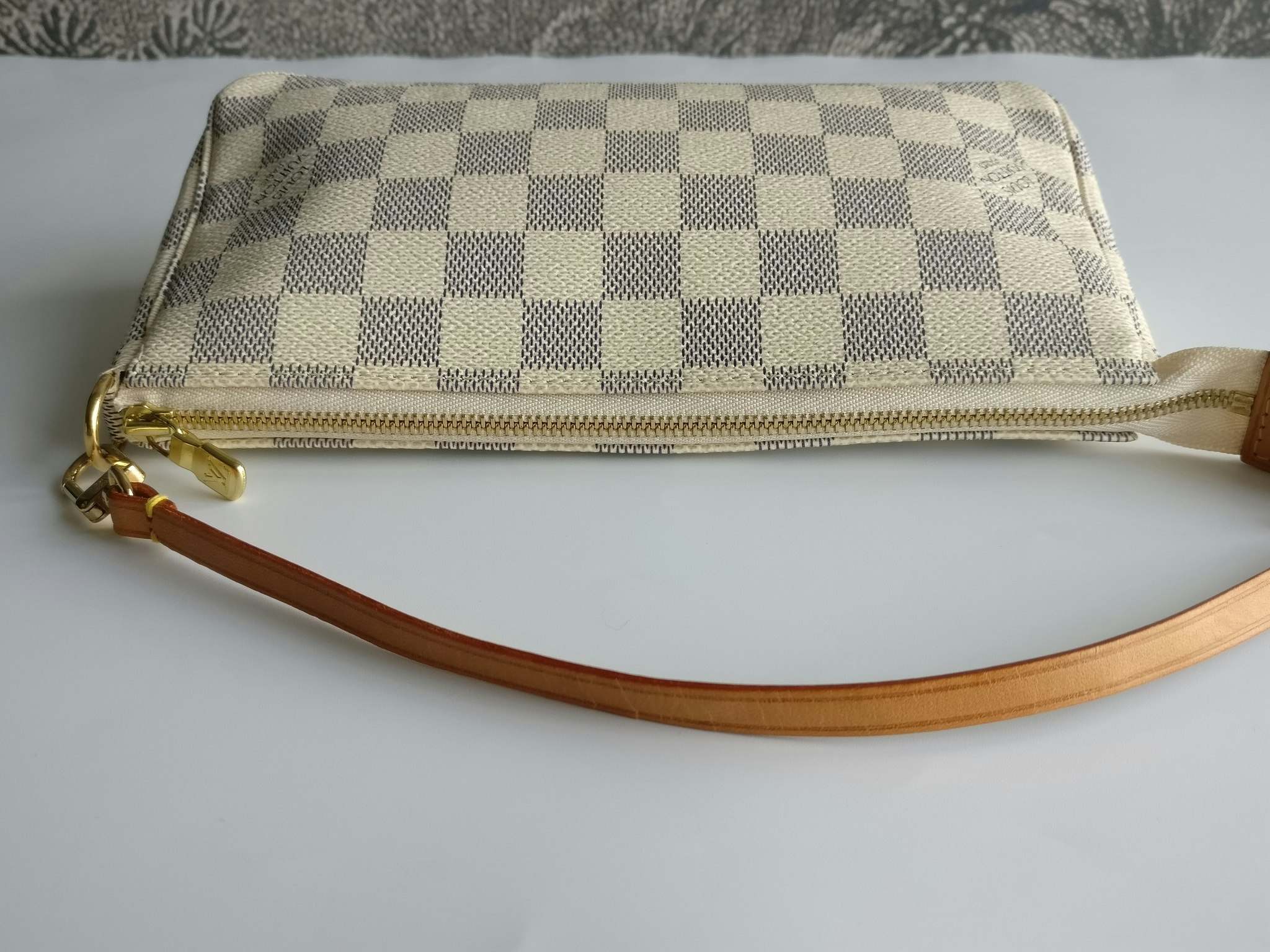 Louis Vuitton Pochette Accessoires damier azur