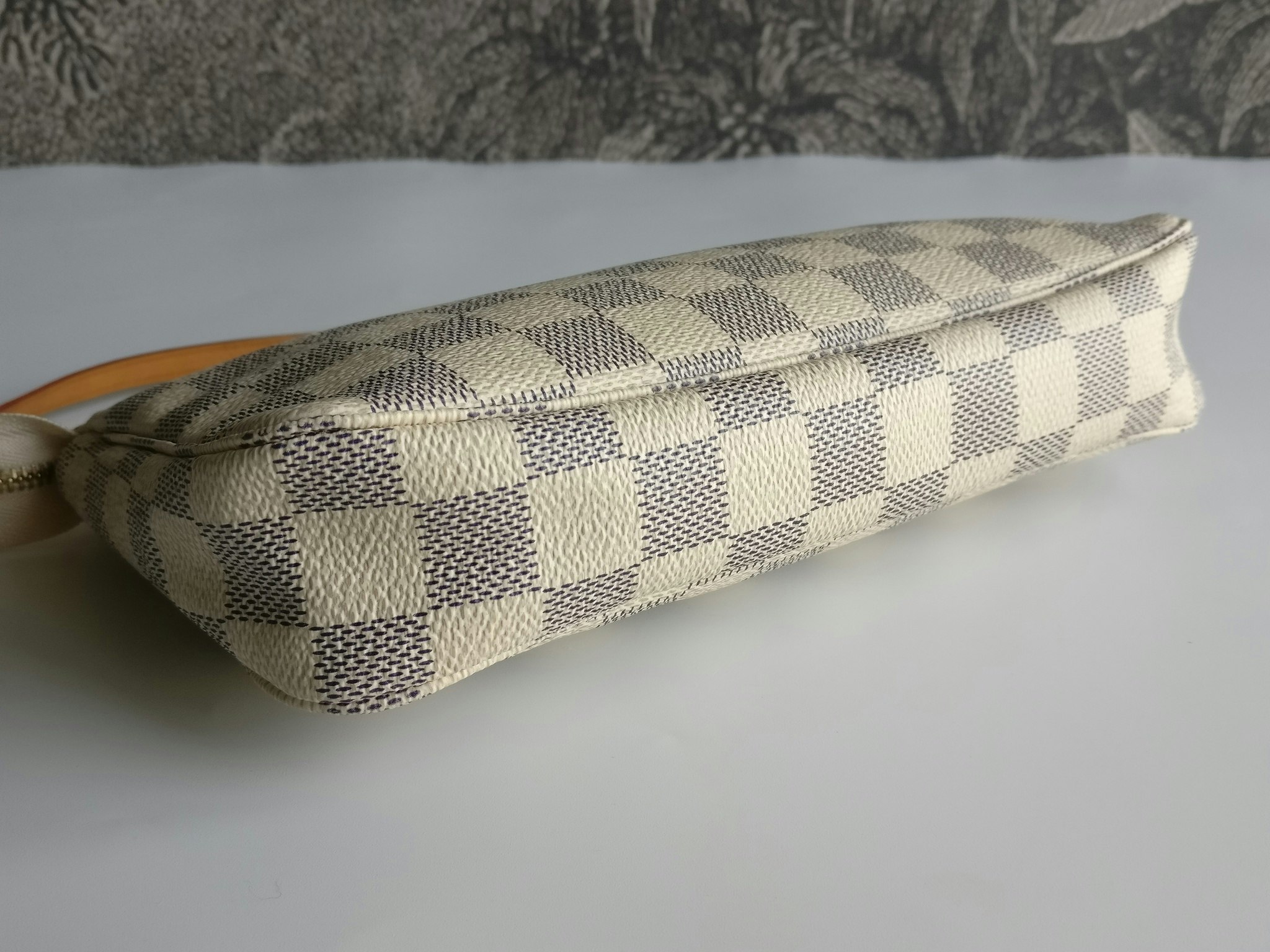 Louis Vuitton Pochette Accessoires damier azur