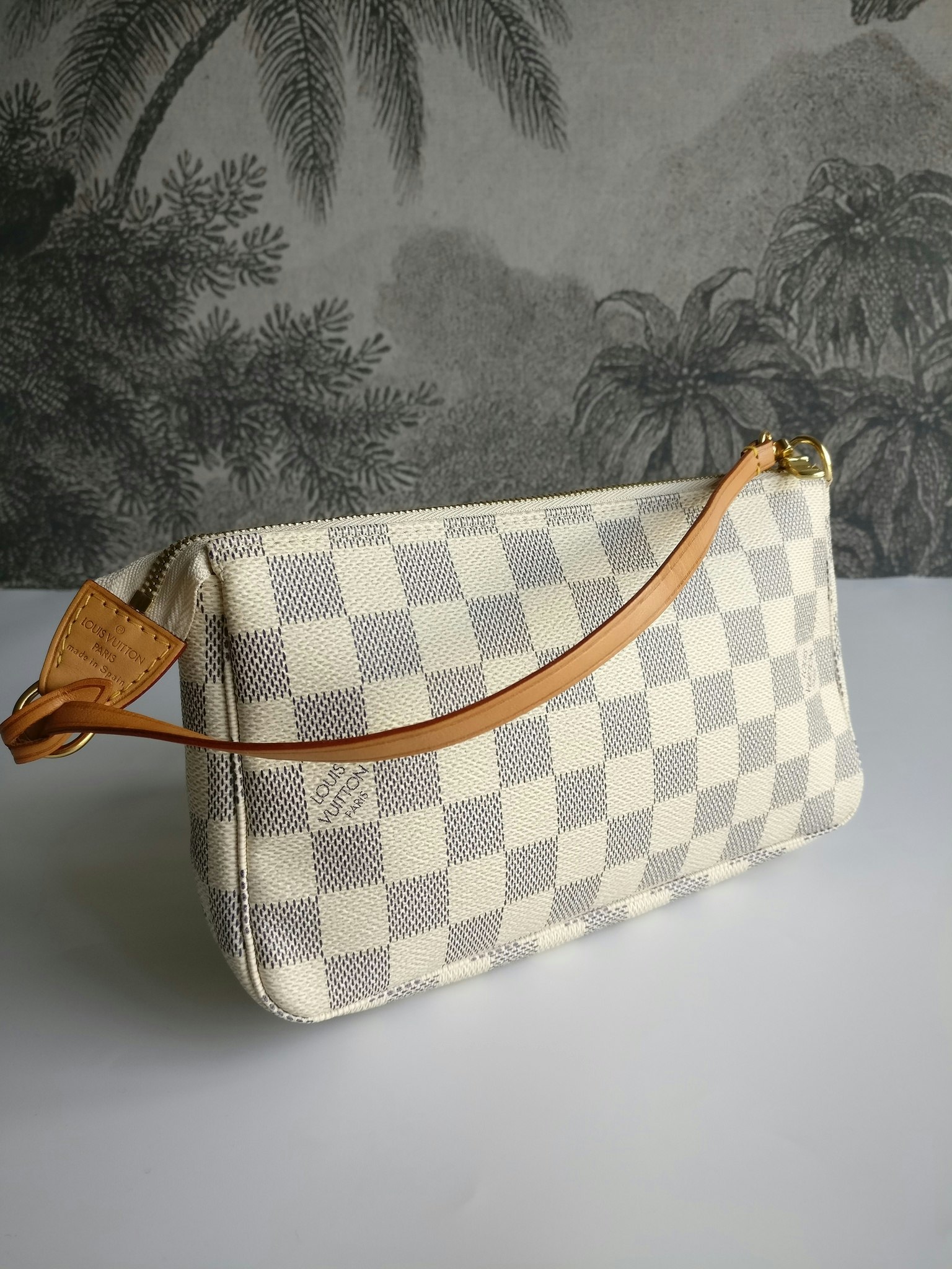 Louis Vuitton Pochette Accessoires damier azur