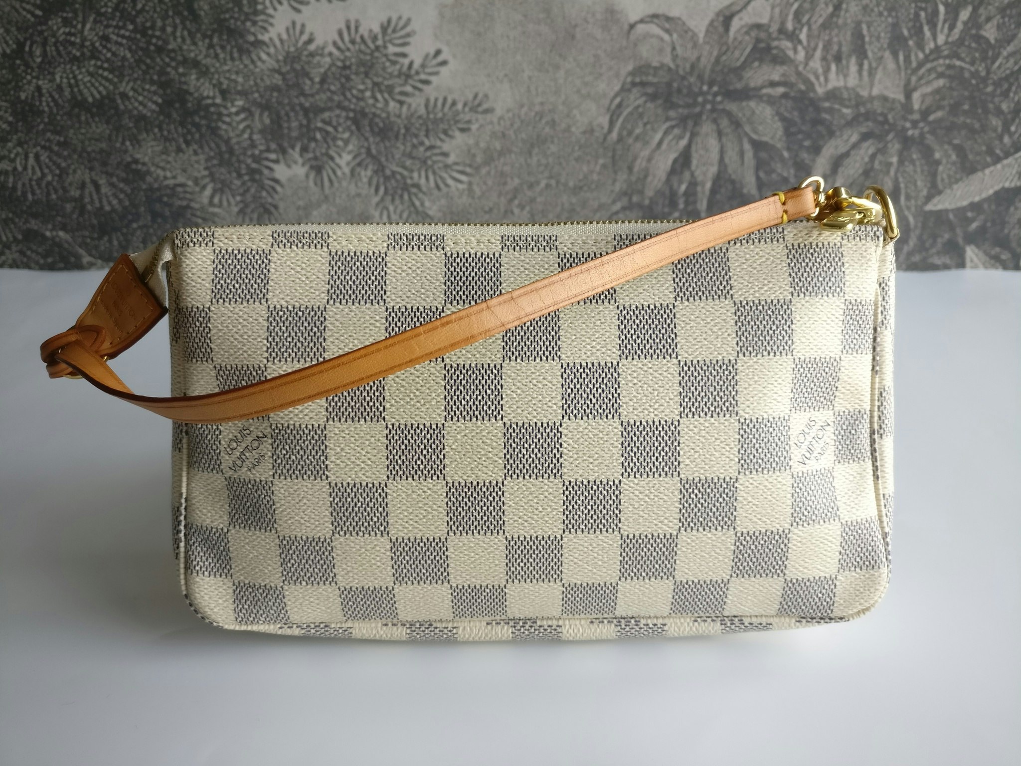 Louis Vuitton Pochette Accessoires damier azur