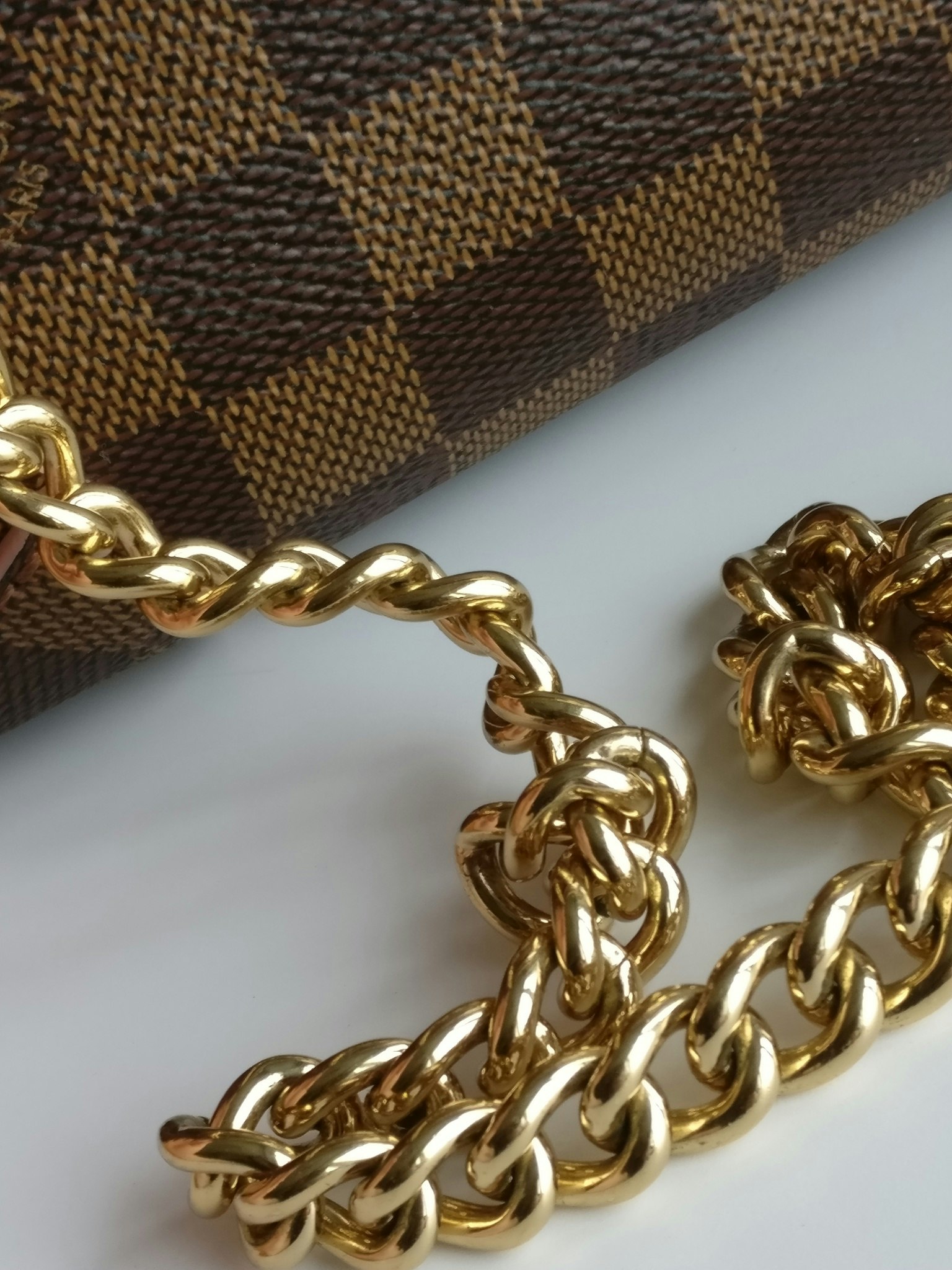 Louis Vuitton Caissa Clutch damier ebene